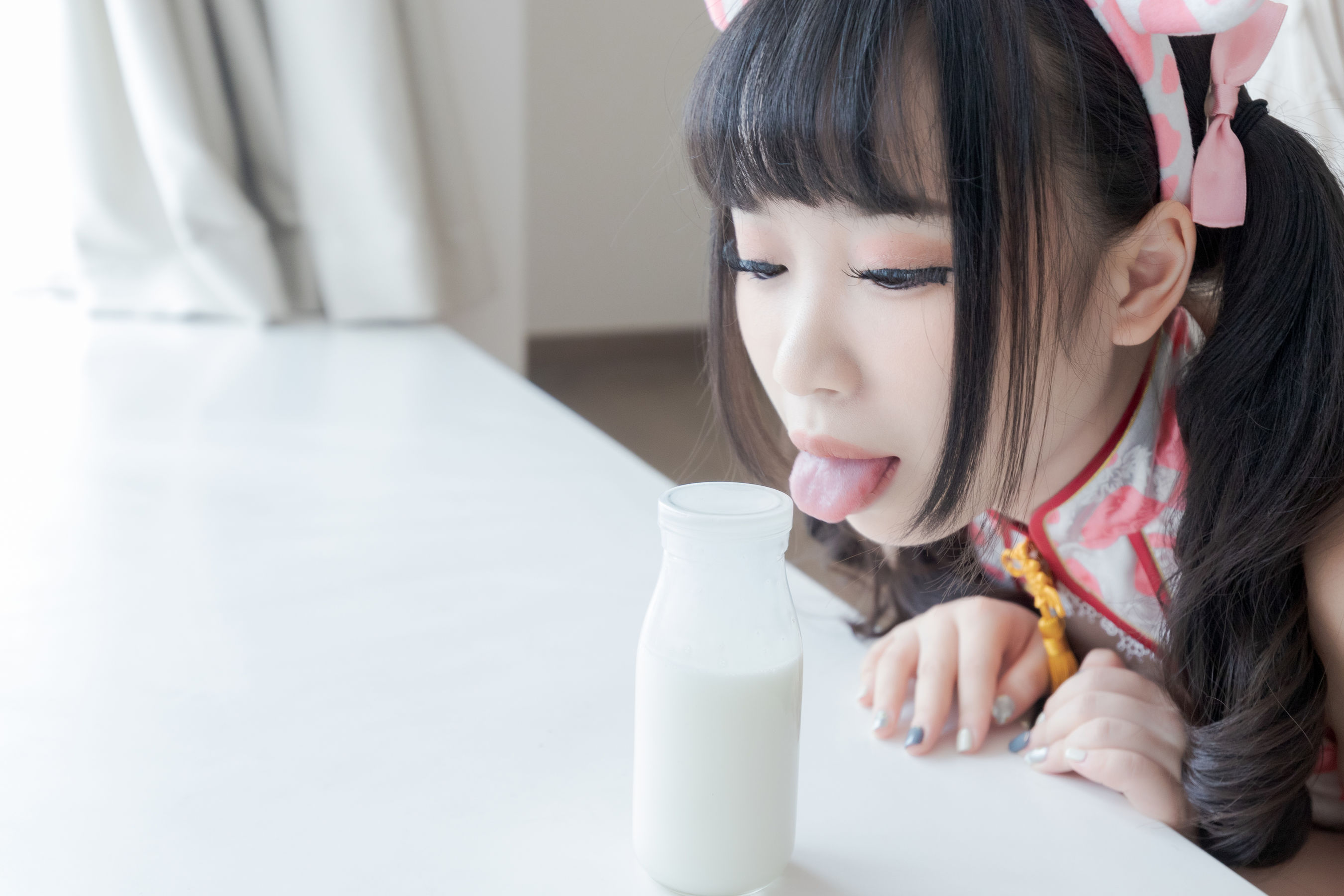 [福利COS] 胡桃猫Kurumineko - 蜜桃牛乳