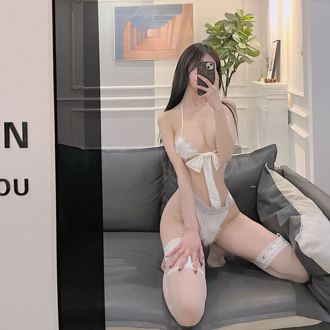 [福利COS] 脸红Derie 微密圈视图合集