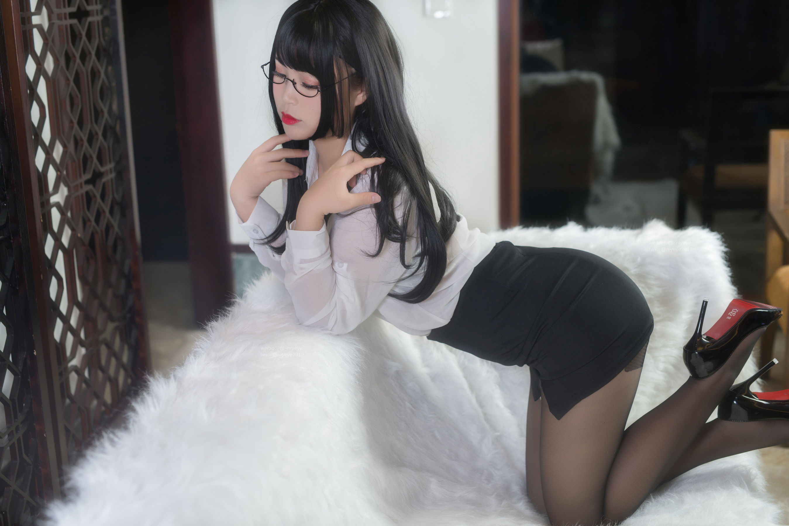 [福利COS] 萌系小姐姐-白烨-&耶米西奶露 - 家庭教师