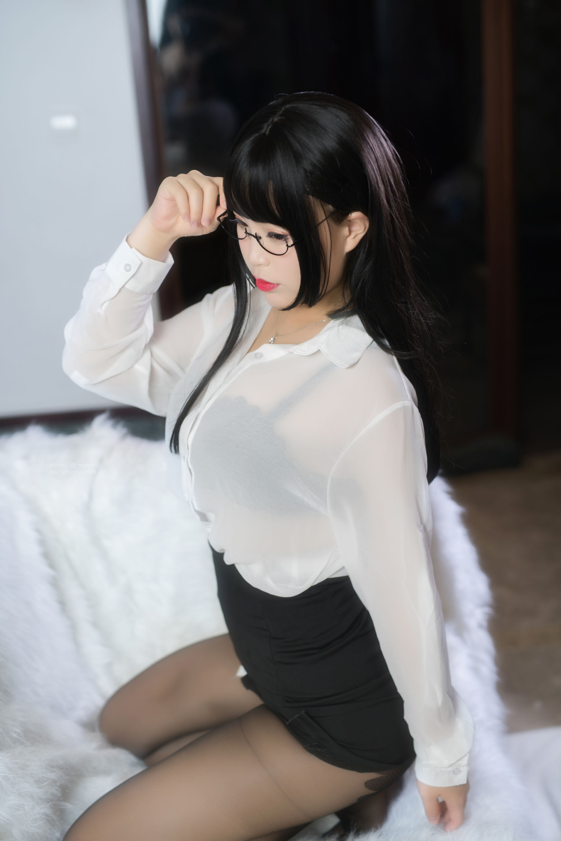 [福利COS] 萌系小姐姐-白烨-&耶米西奶露 - 家庭教师