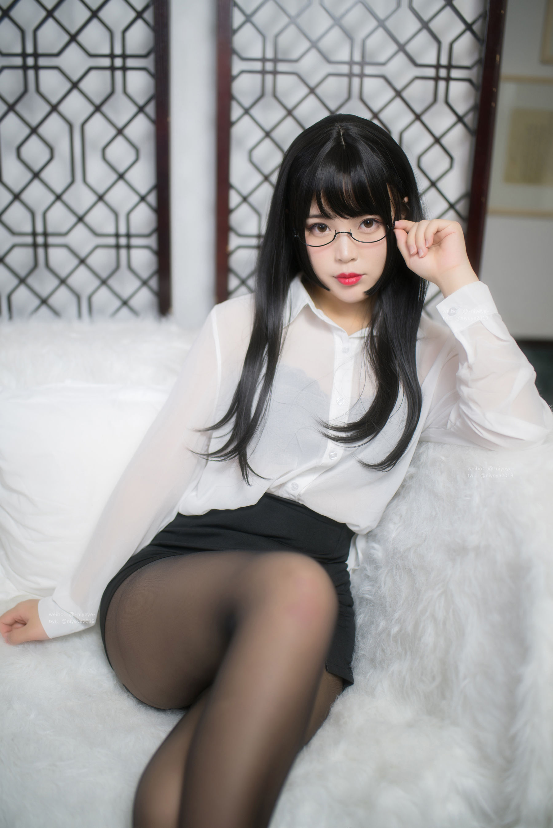 [福利COS] 萌系小姐姐-白烨-&耶米西奶露 - 家庭教师