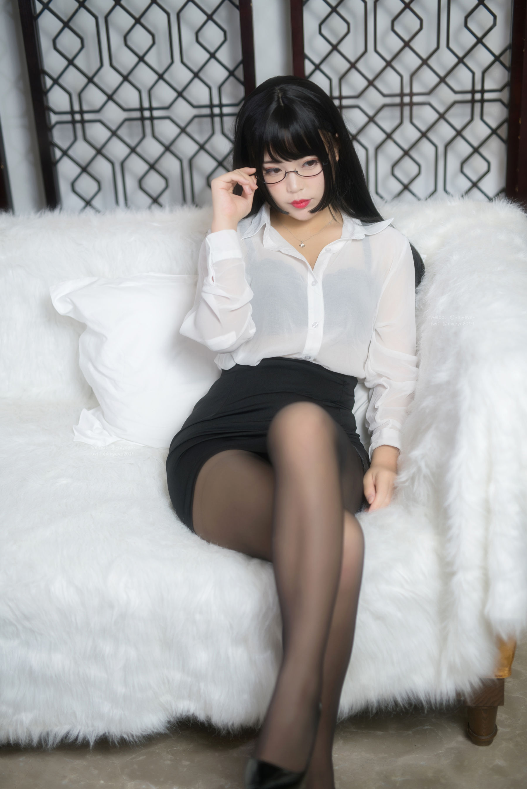 [福利COS] 萌系小姐姐-白烨-&耶米西奶露 - 家庭教师