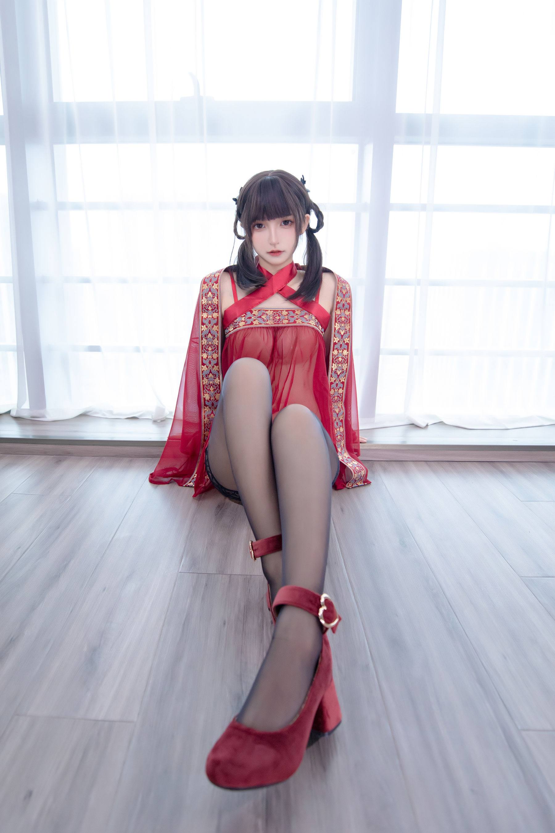 [福利COS] 萝莉神楽板真冬 之唐宫魅影