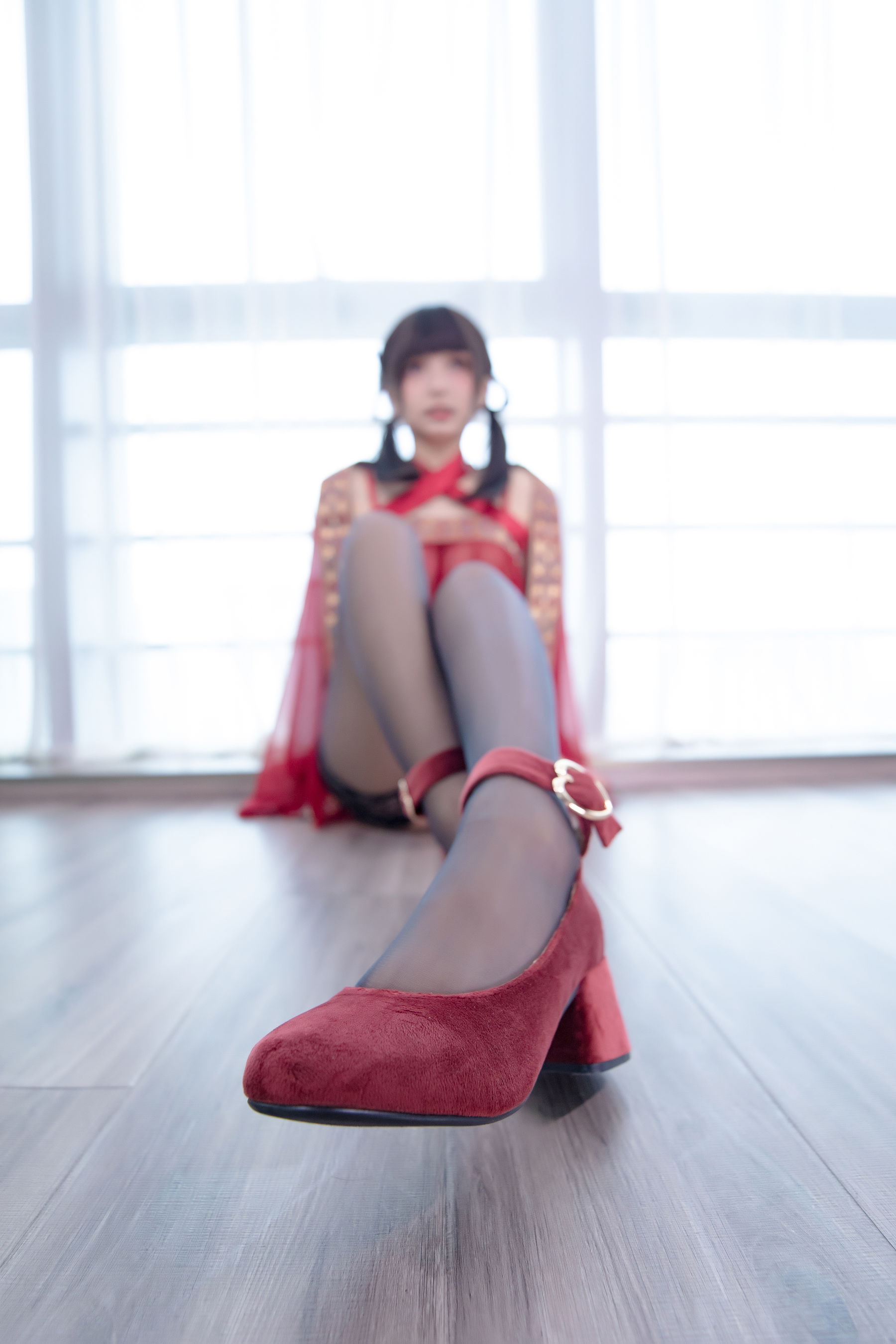 [福利COS] 萝莉神楽板真冬 之唐宫魅影
