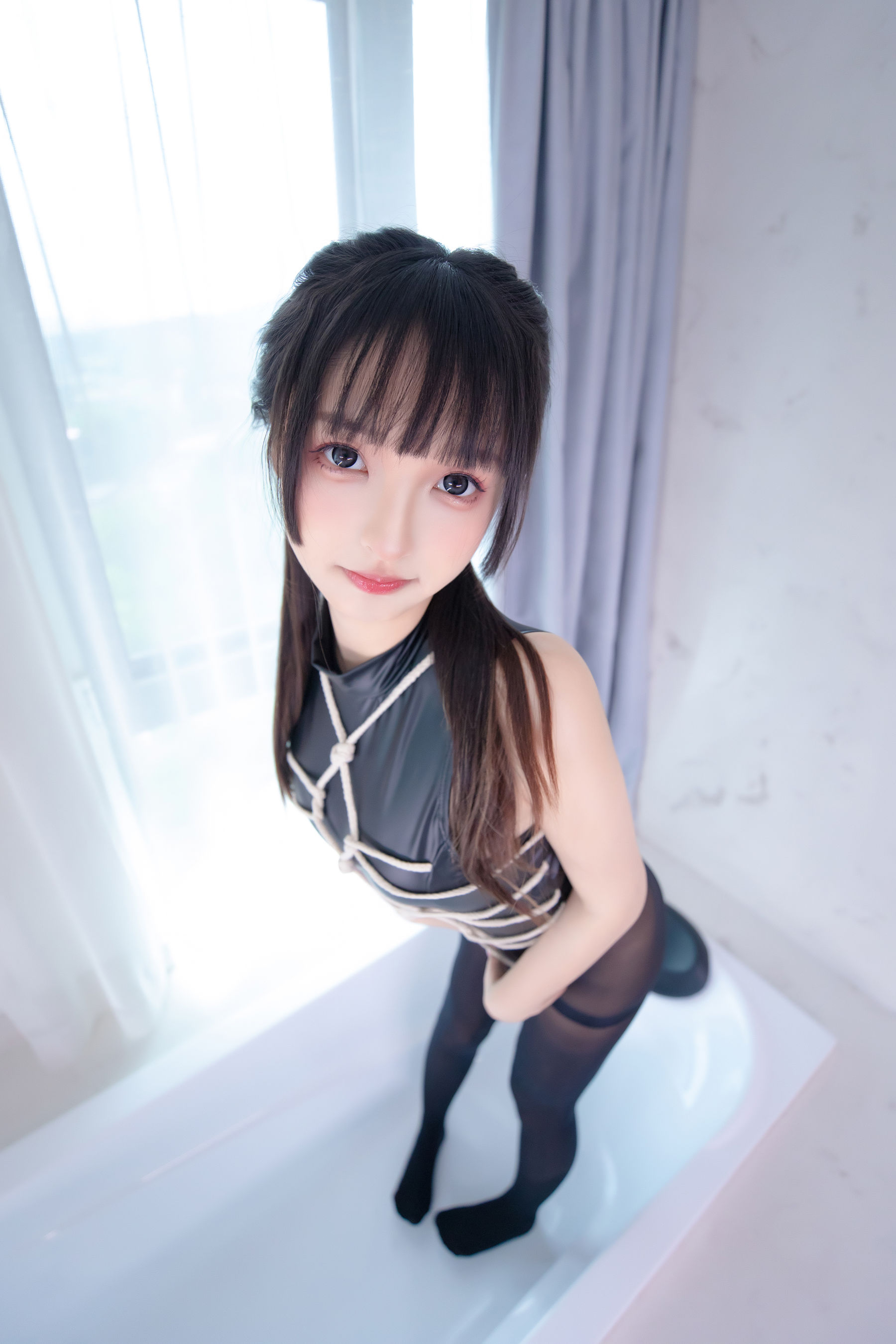 [福利COS] 萝莉神楽板真冬 之夏日戏水