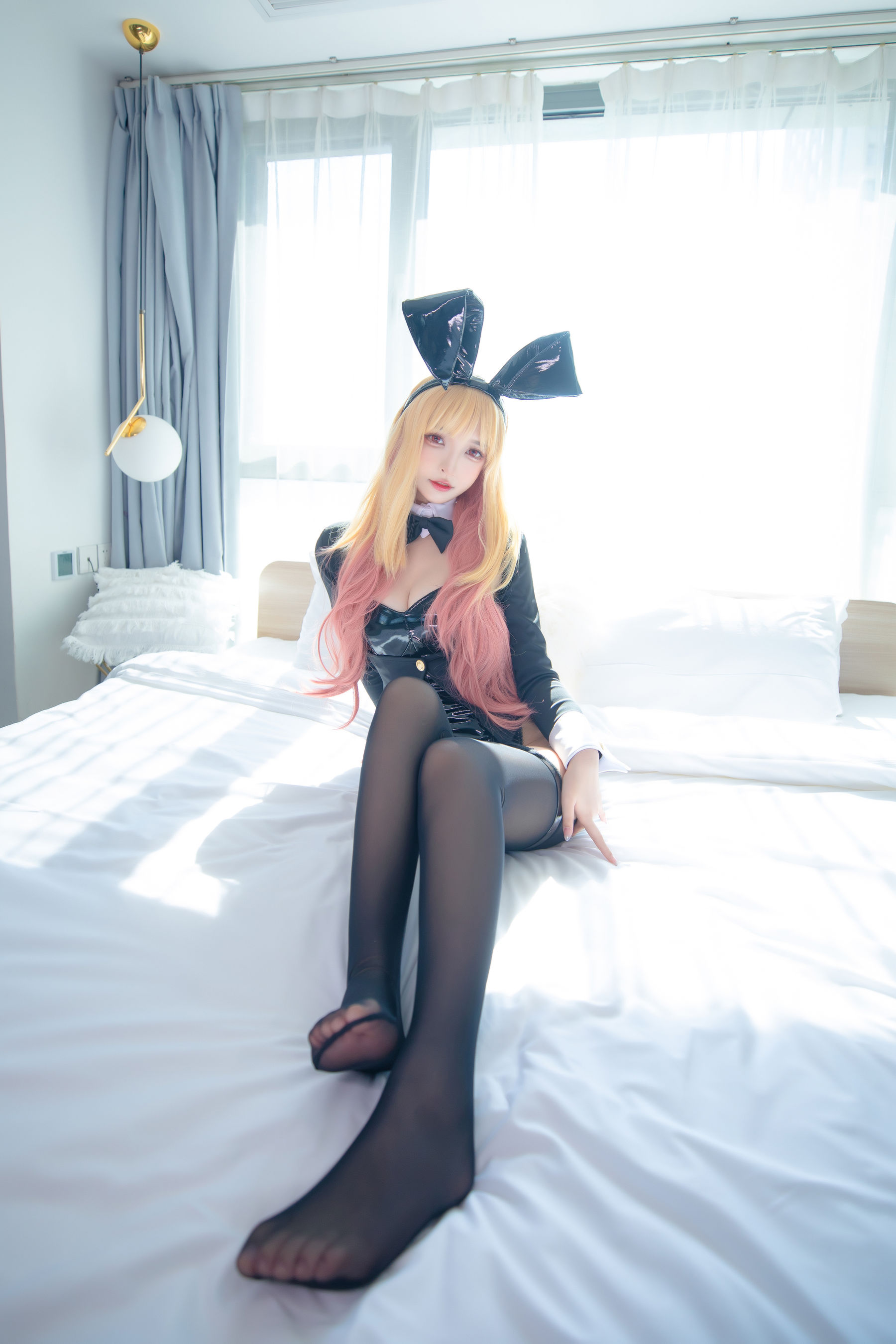 [福利COS] 萝莉神楽板真冬 之海梦兔女郎