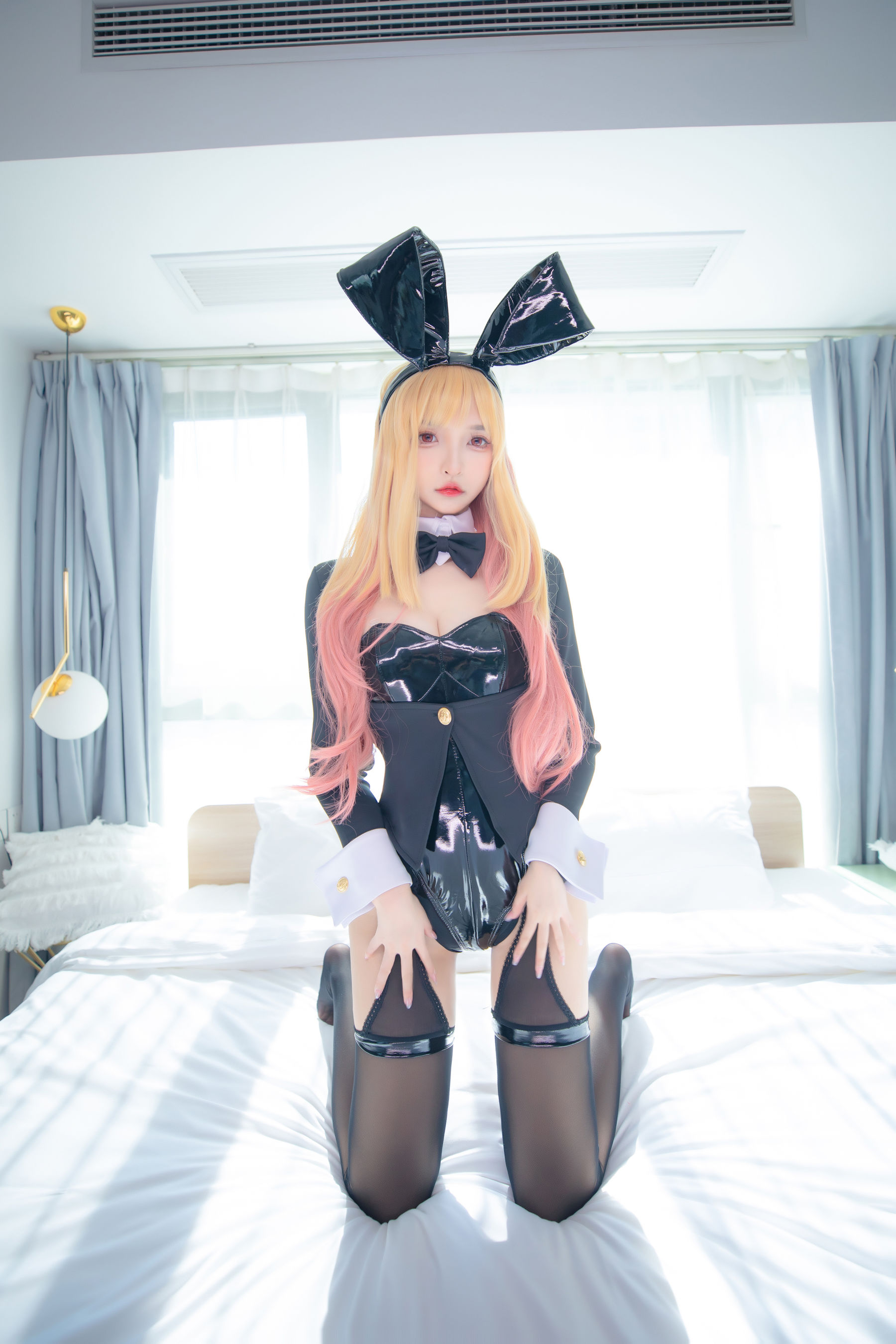 [福利COS] 萝莉神楽板真冬 之海梦兔女郎