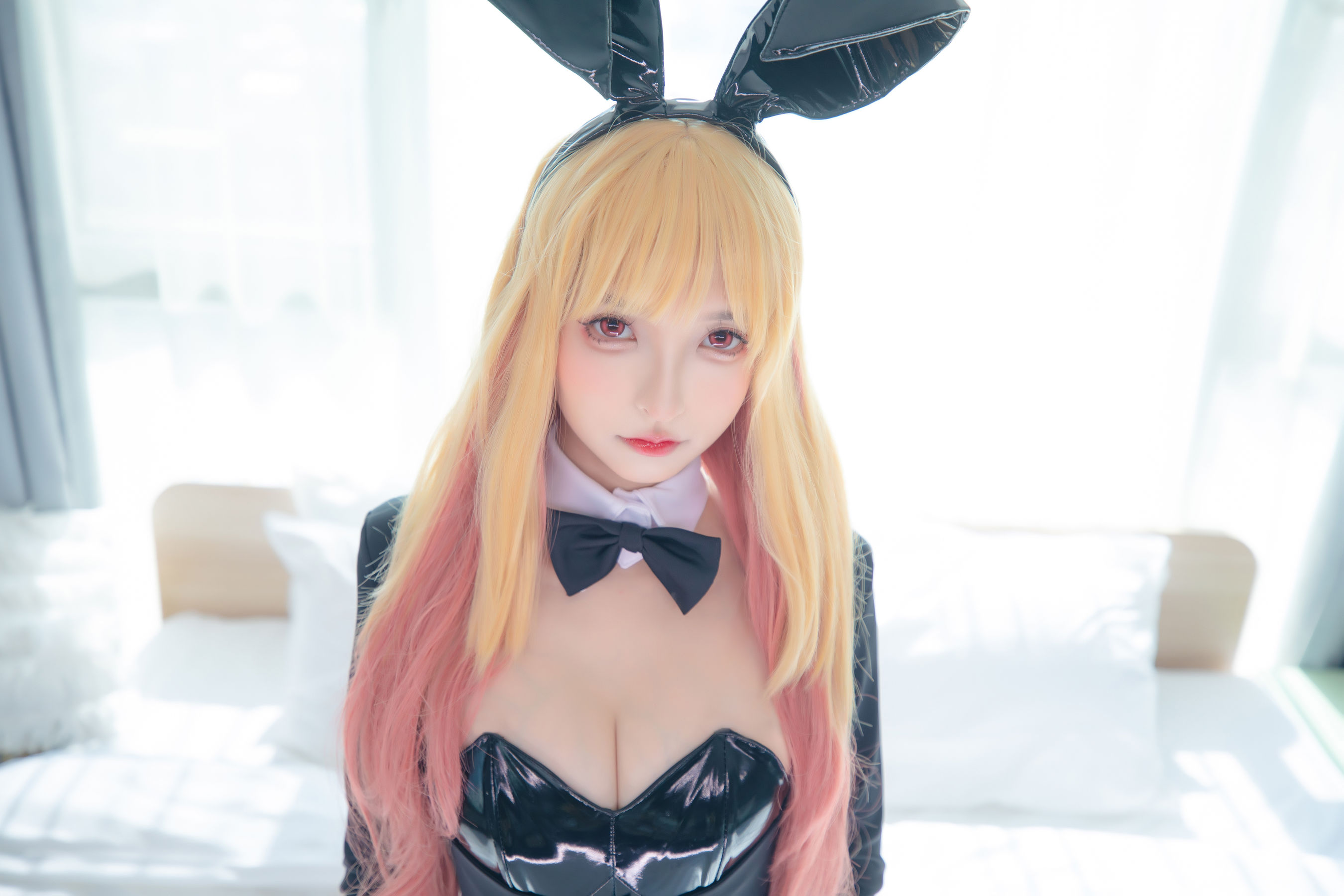 [福利COS] 萝莉神楽板真冬 之海梦兔女郎