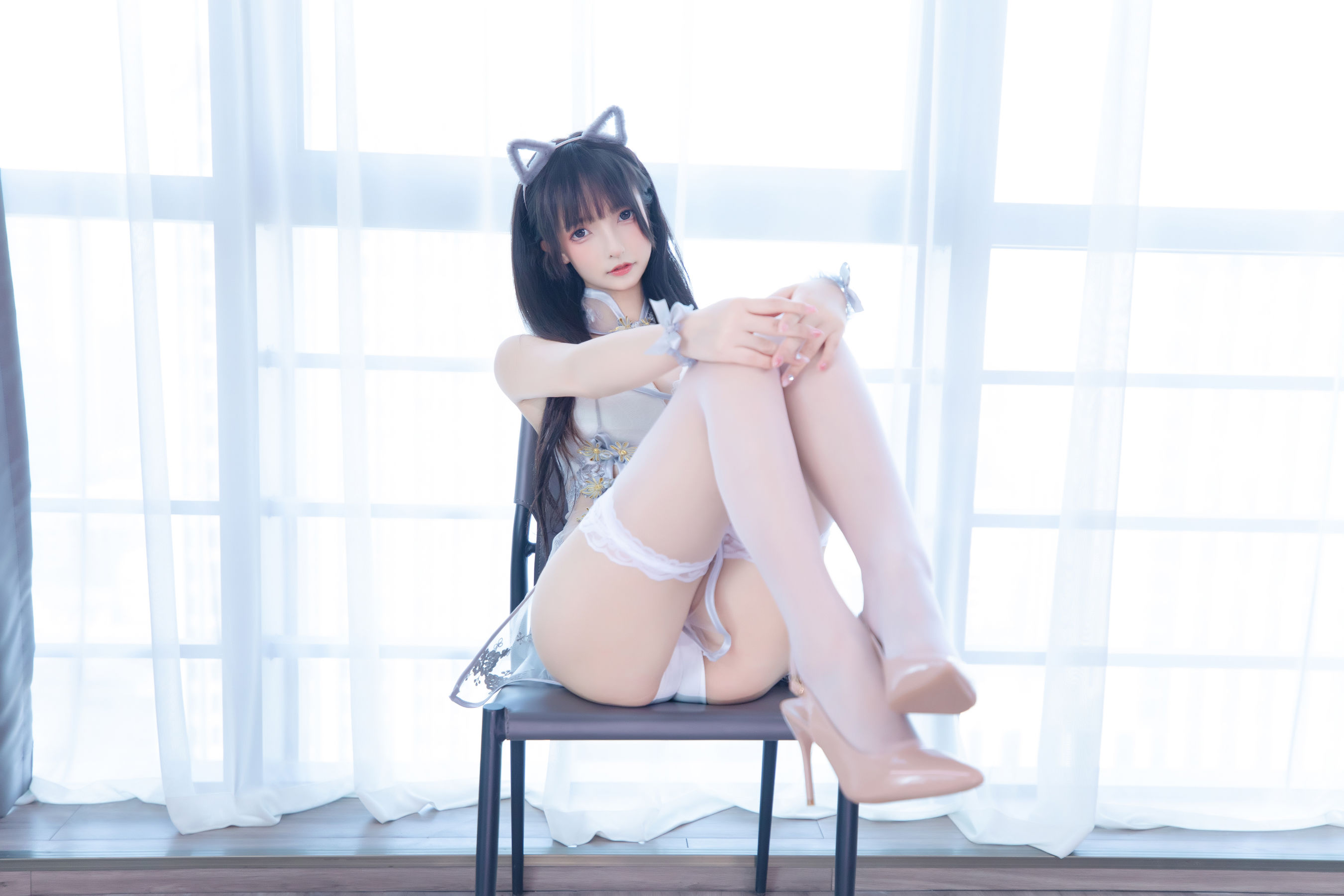 [福利COS] 萝莉神楽板真冬 之羞涩喵喵