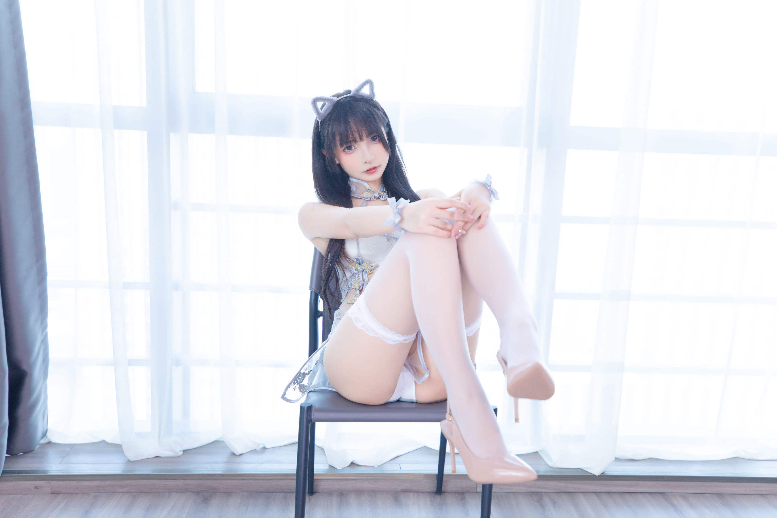 [福利COS] 萝莉神楽板真冬 之羞涩喵喵