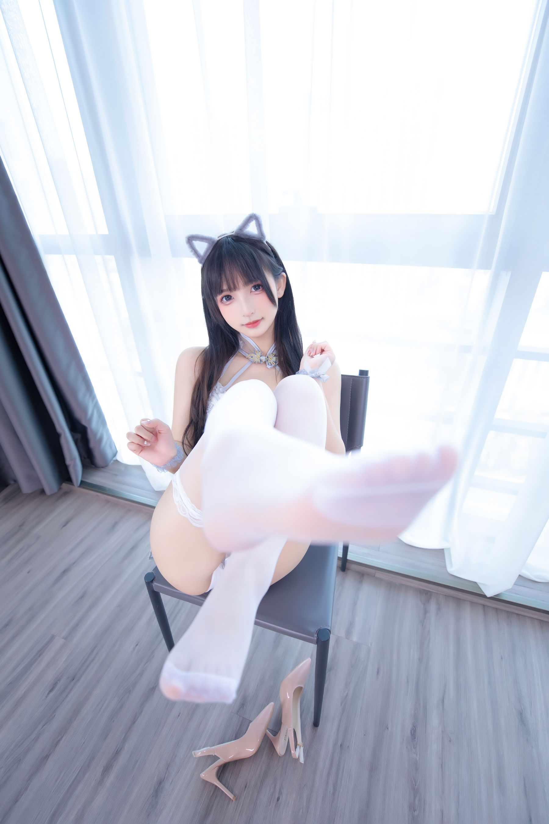 [福利COS] 萝莉神楽板真冬 之羞涩喵喵