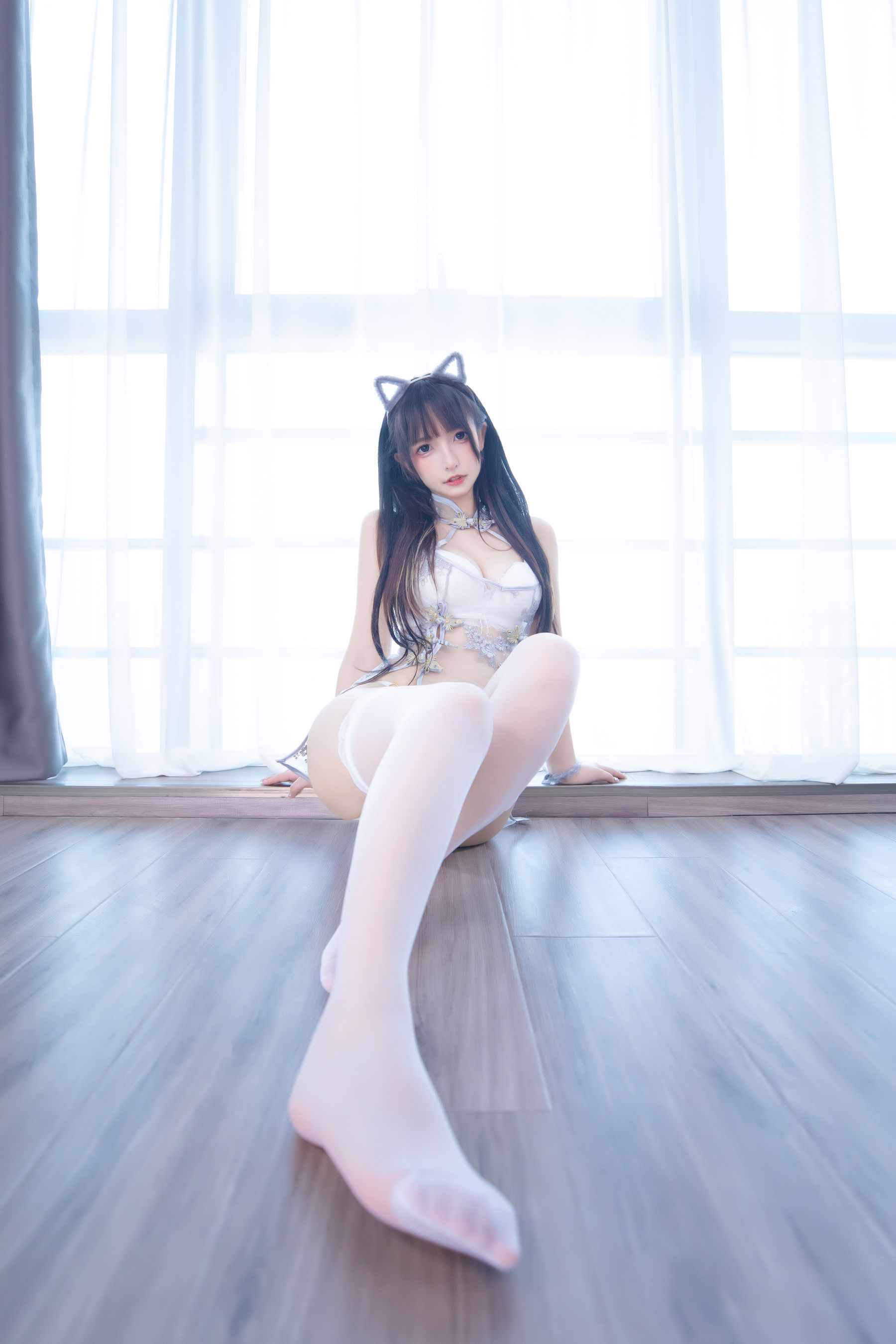 [福利COS] 萝莉神楽板真冬 之羞涩喵喵