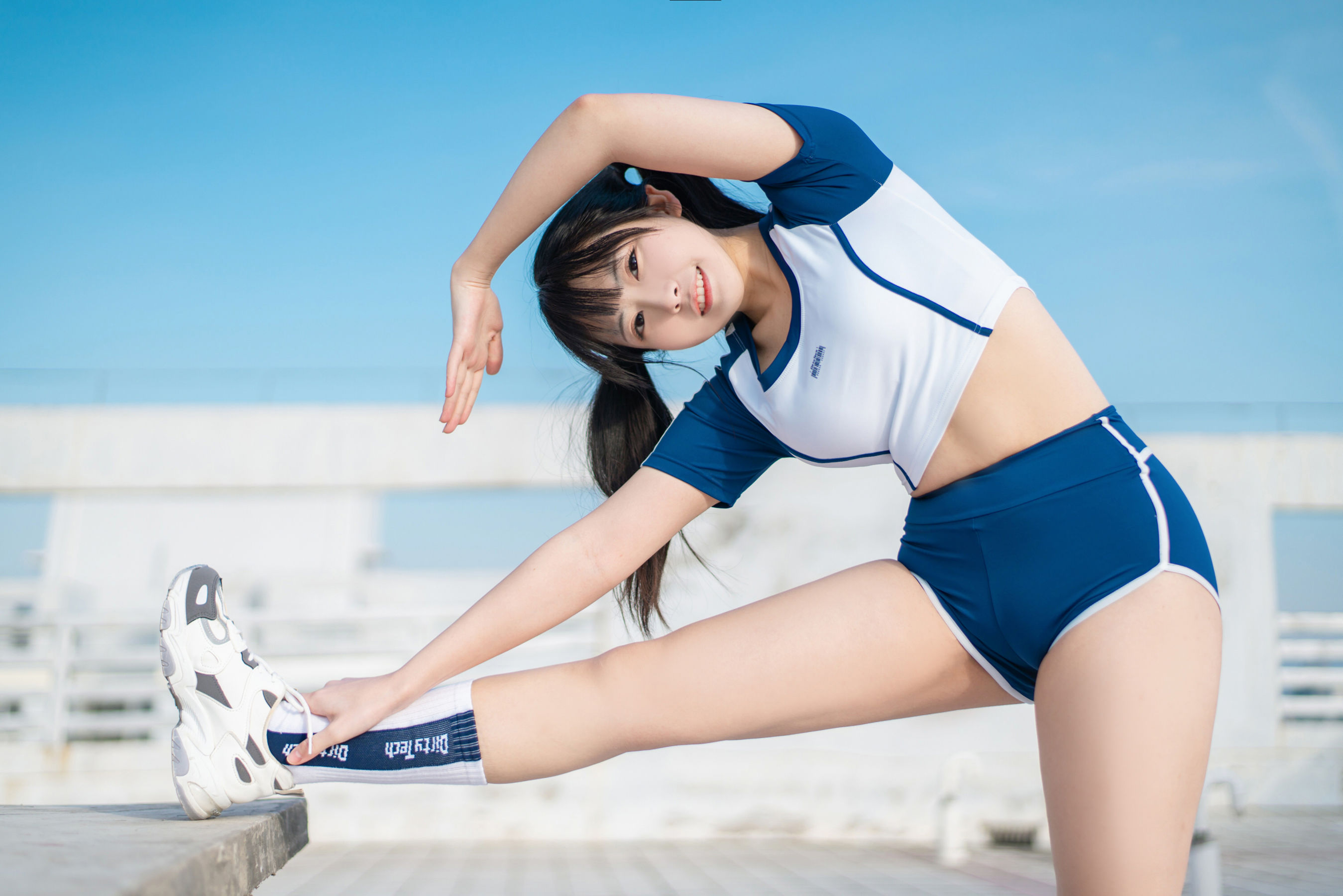 [福利COS] 虎森森 - 体操服