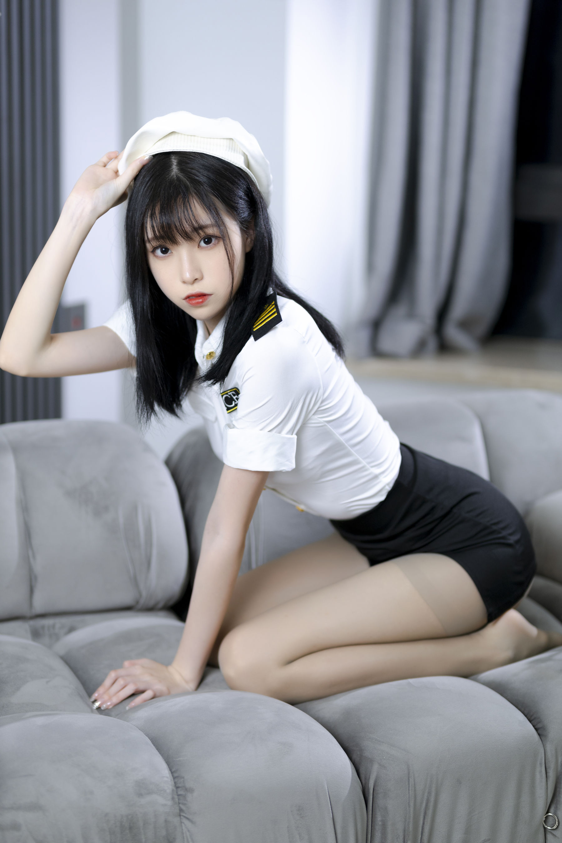 [福利COS] 许岚(叁月life) - 灰丝制服