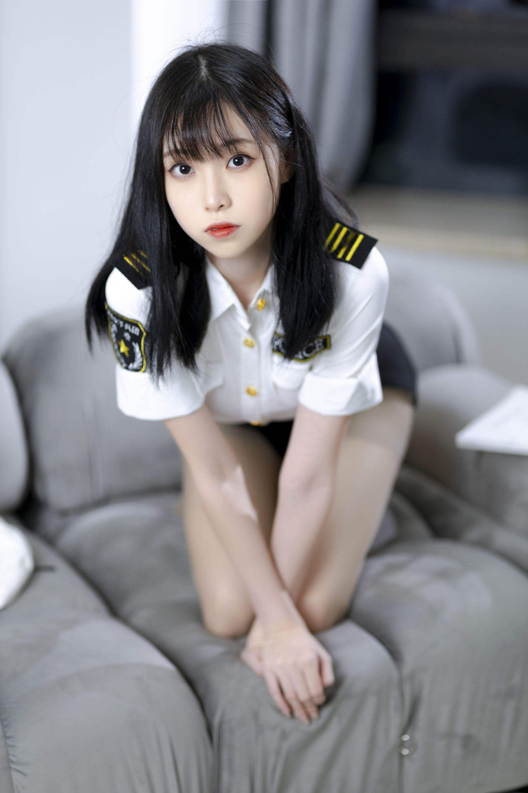 [福利COS] 许岚(叁月life) - 灰丝制服