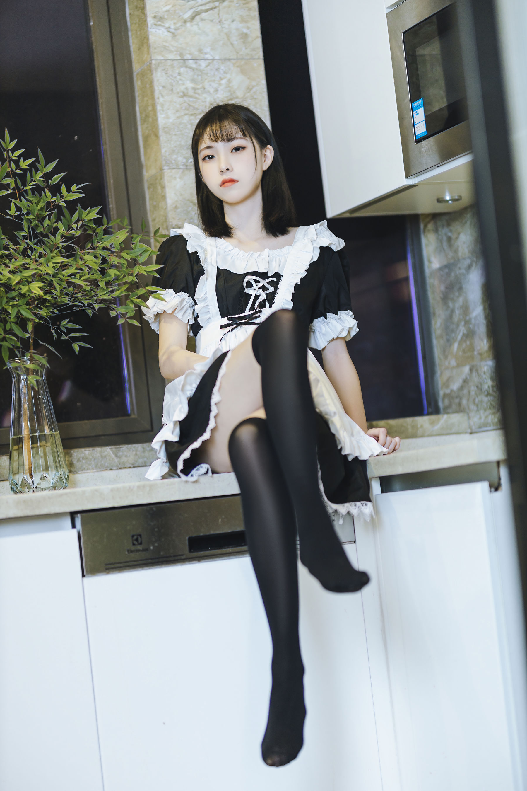 [福利COS] 许岚(叁月life) - 短裙女仆