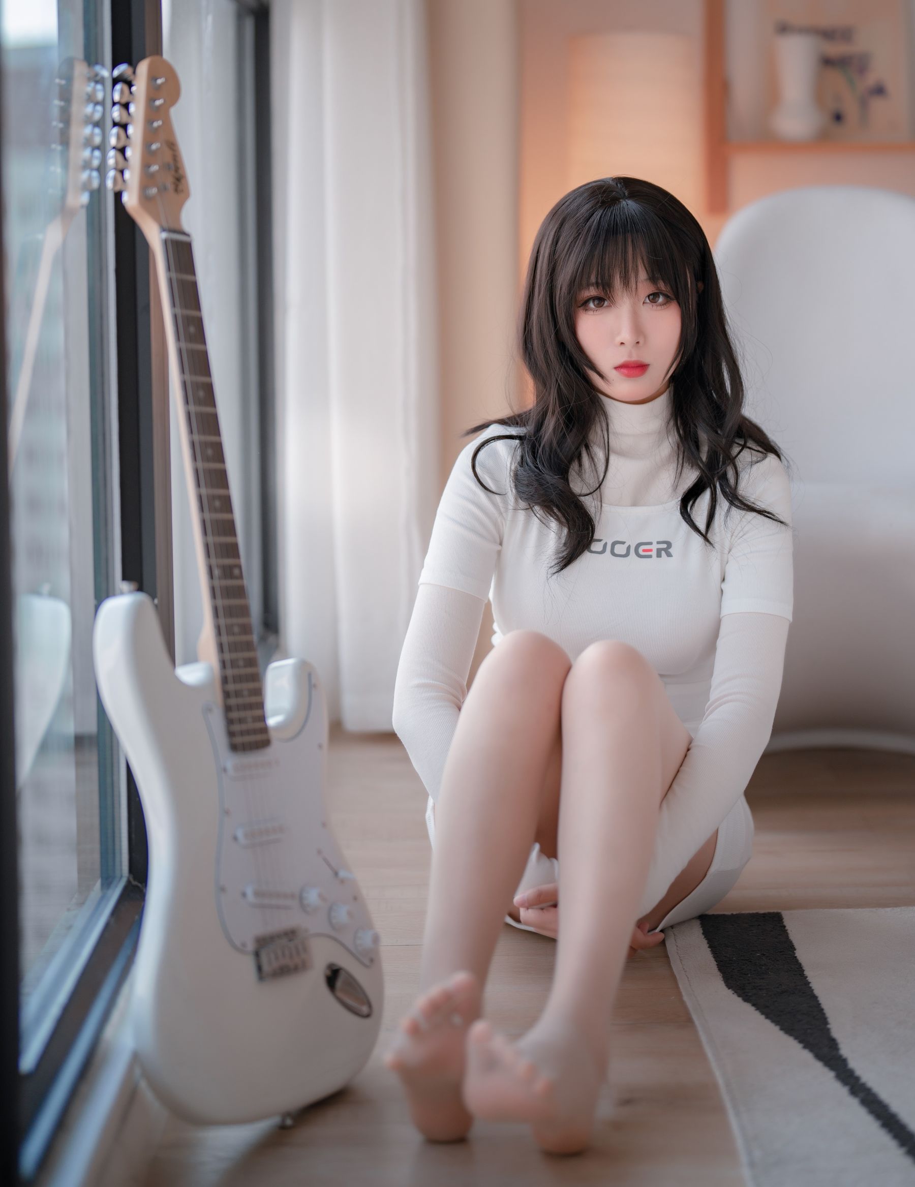 [福利COS] 轩萧学姐 - 吉他妹妹 肉丝套
