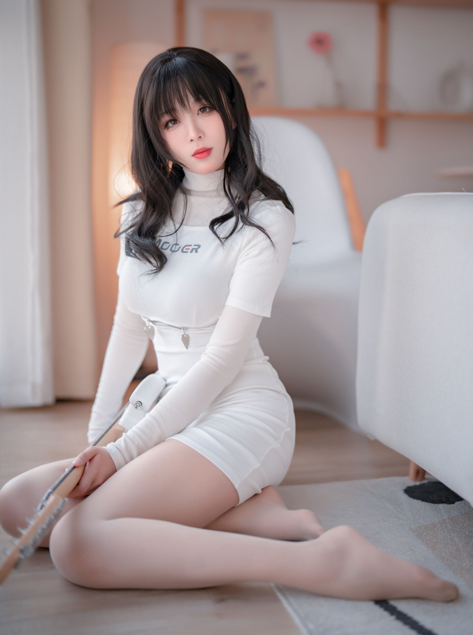 [福利COS] 轩萧学姐 - 吉他妹妹 肉丝套