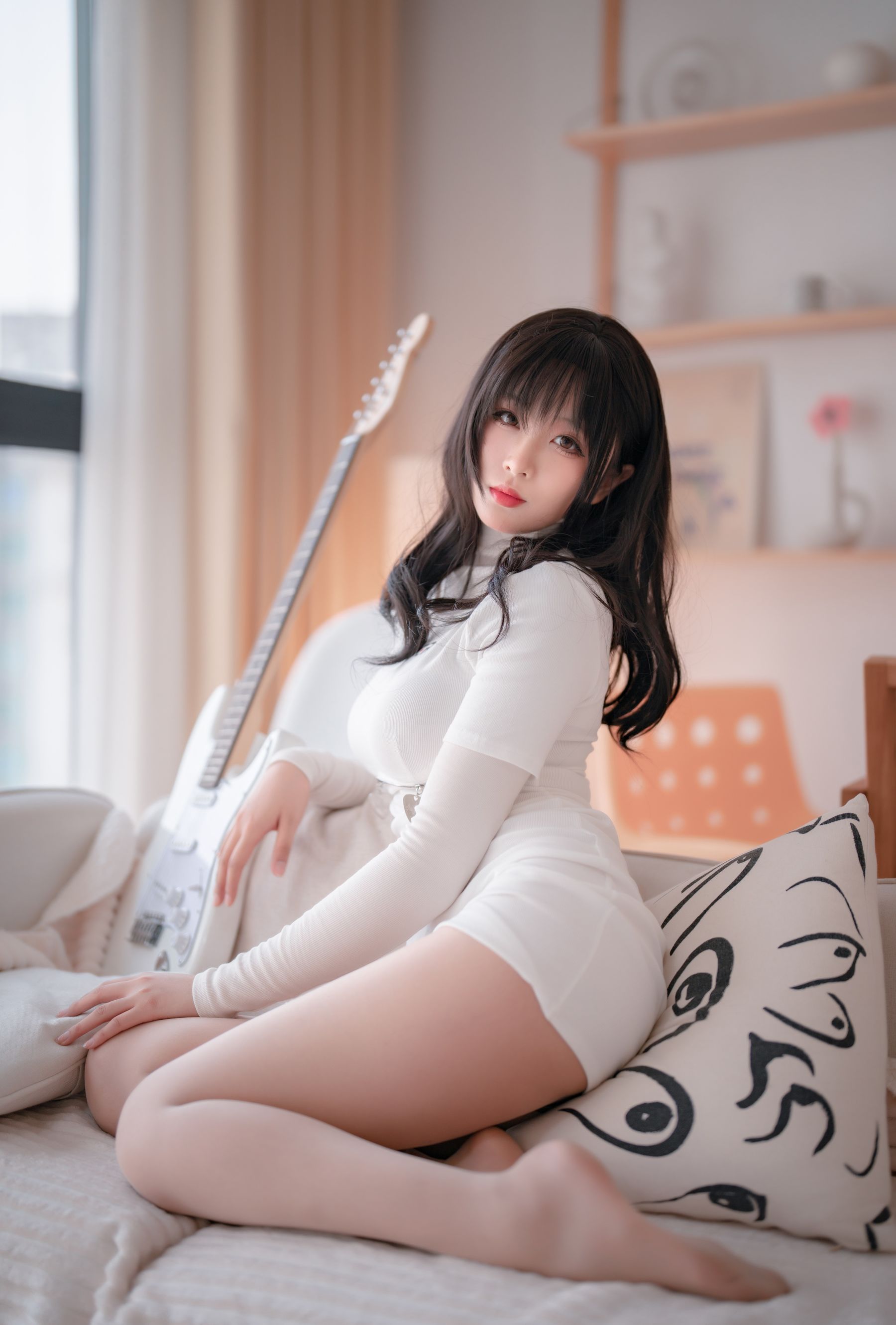 [福利COS] 轩萧学姐 - 吉他妹妹 肉丝套