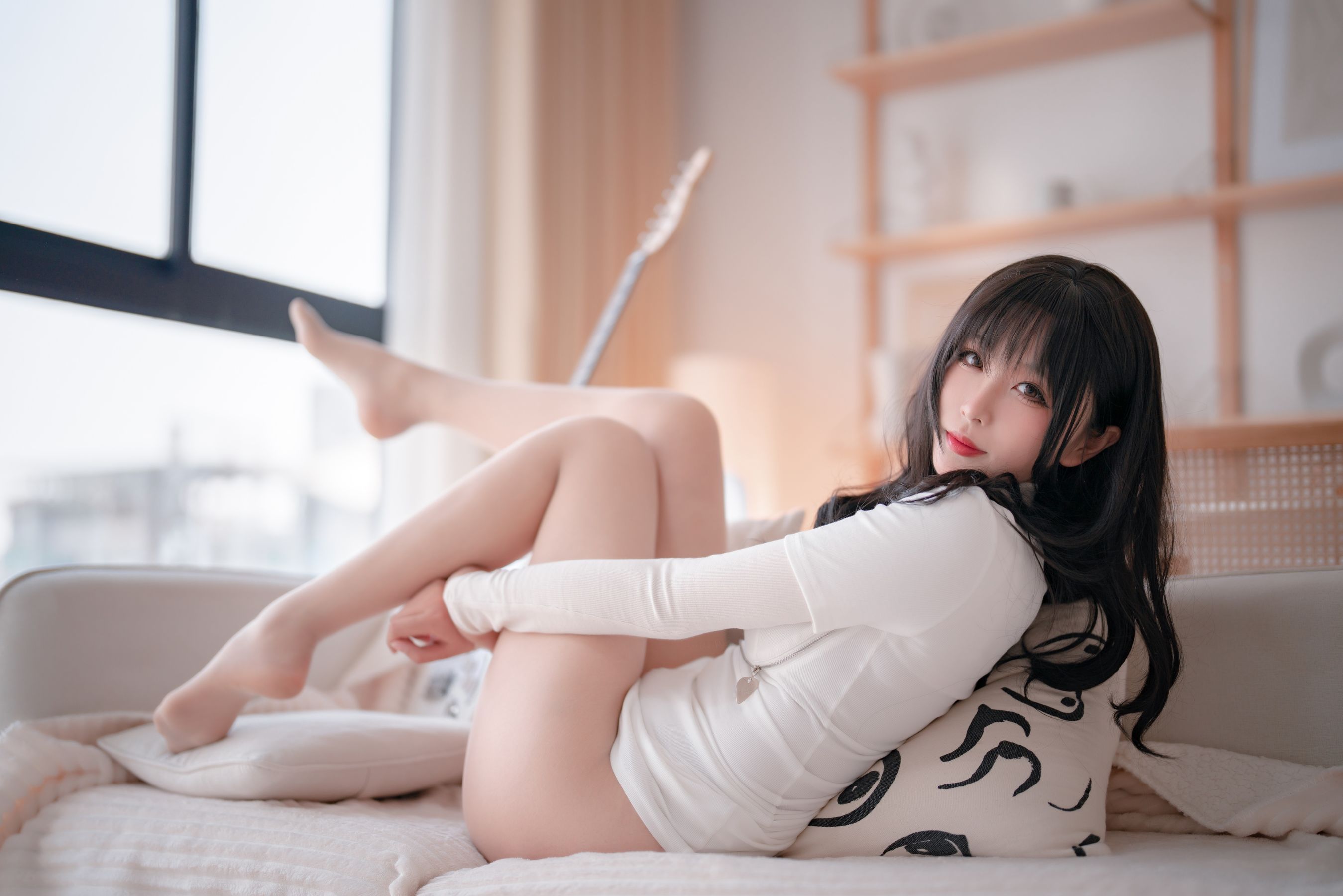 [福利COS] 轩萧学姐 - 吉他妹妹 肉丝套
