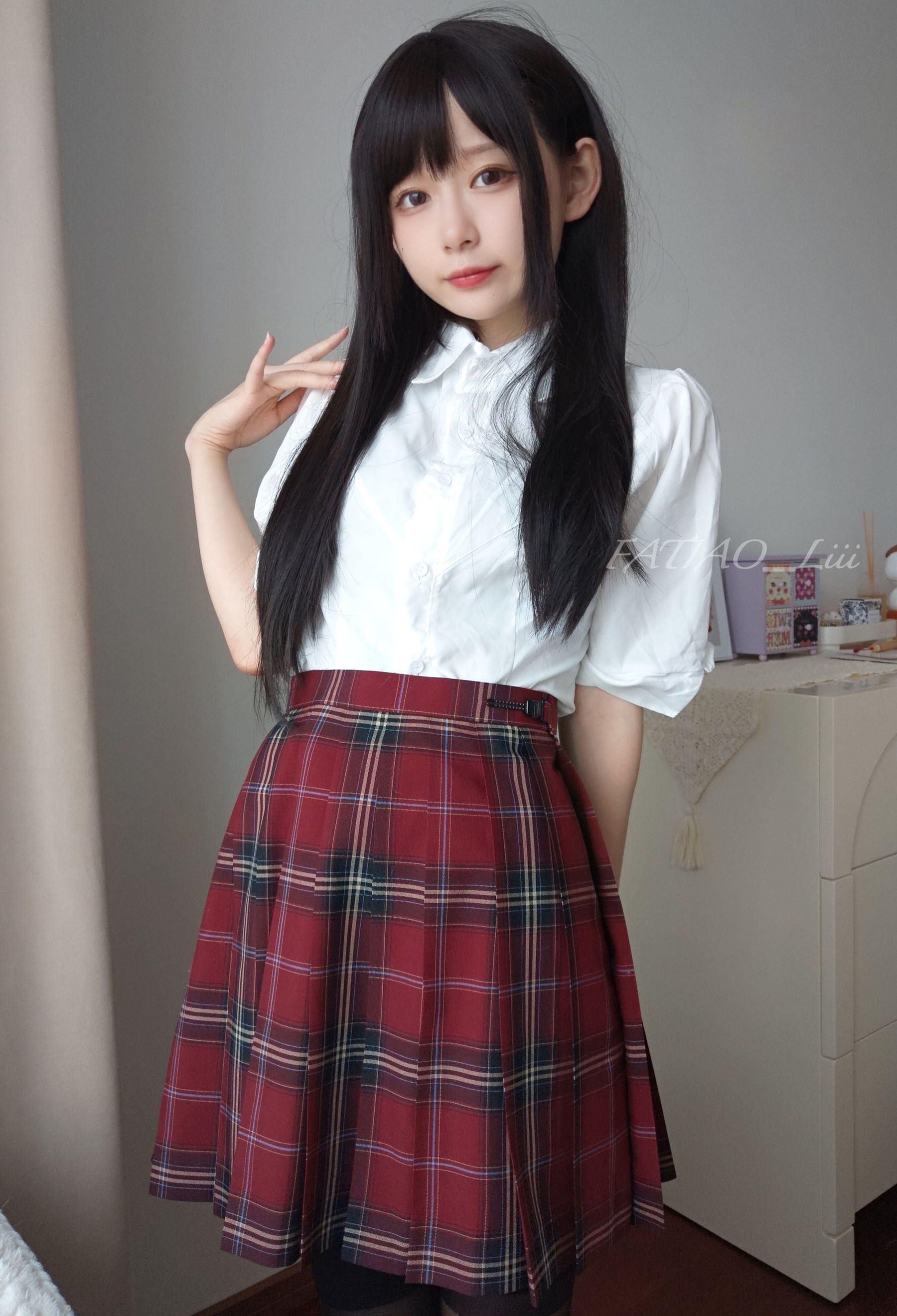 [福利COS] 迷之呆梨(发条少女) - 学姐の黑丝诱惑