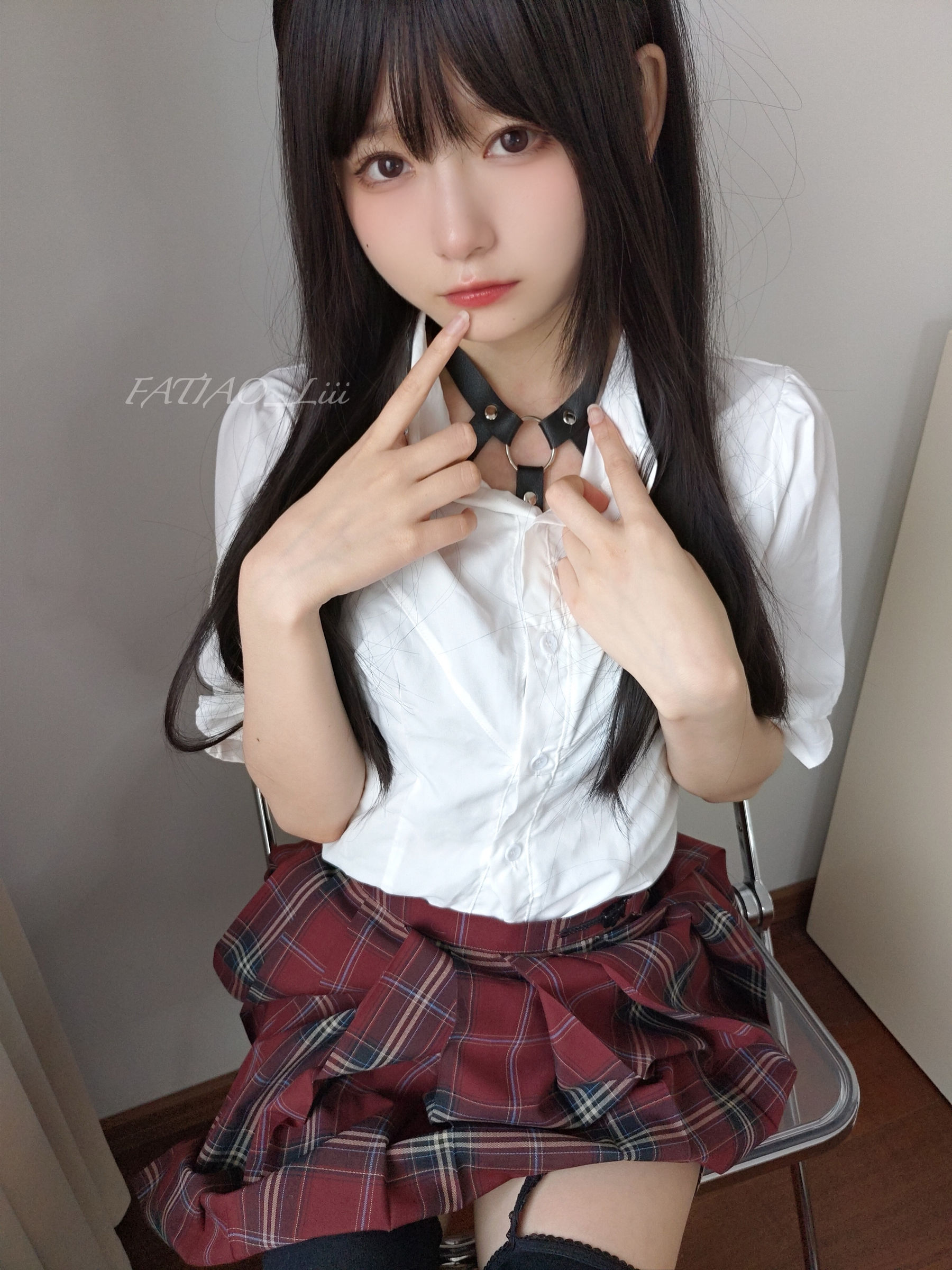 [福利COS] 迷之呆梨(发条少女) - 学姐の黑丝诱惑