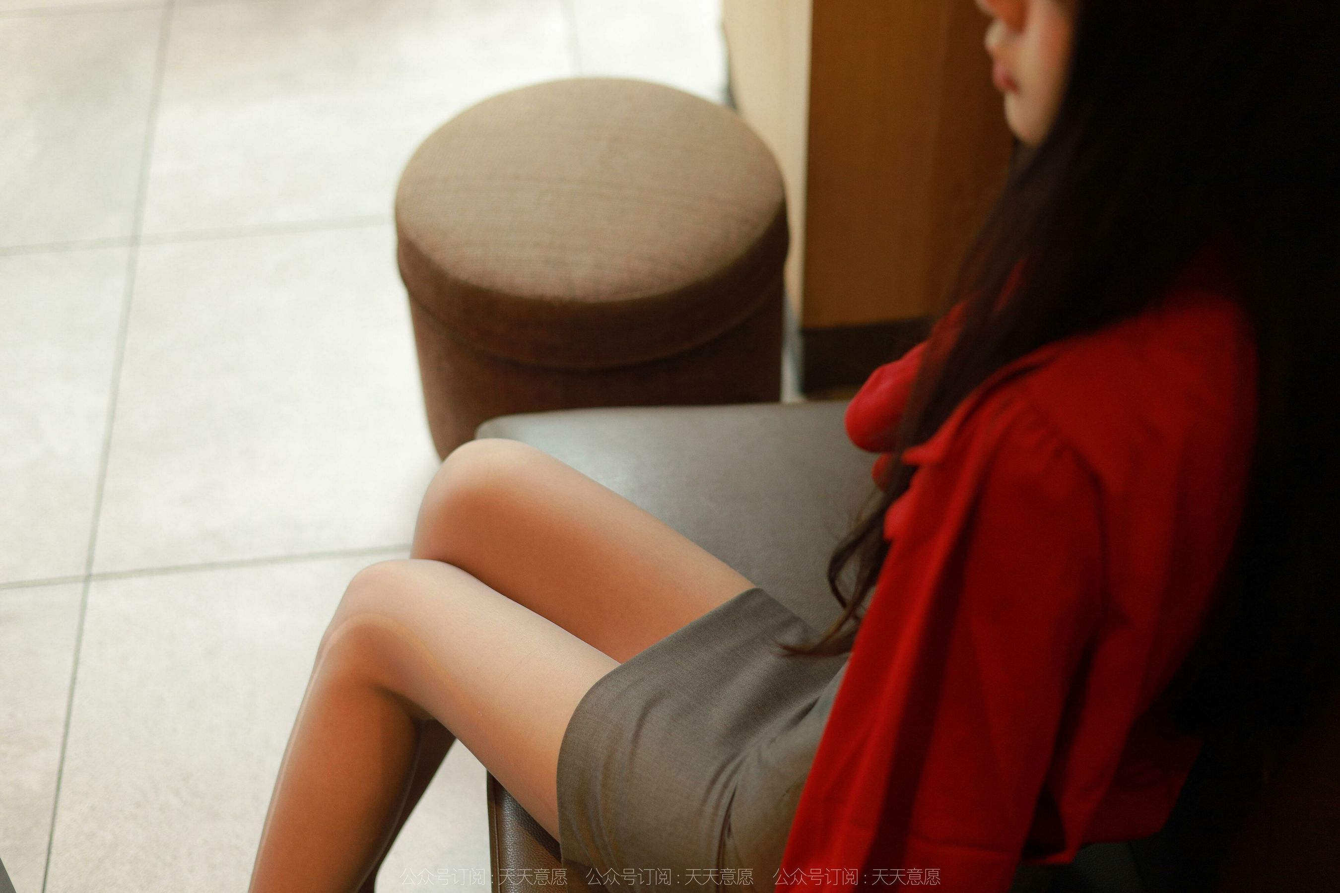 [IESS异思趣向] 团团 对面的美女同事