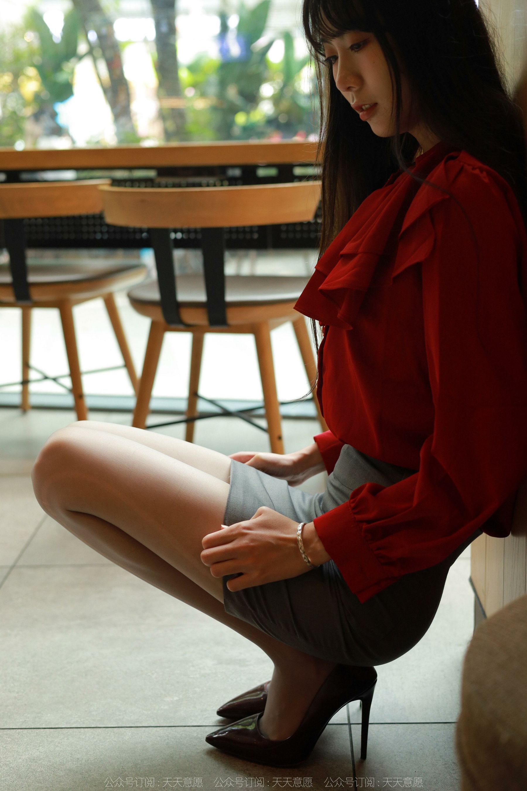 [IESS异思趣向] 团团 对面的美女同事