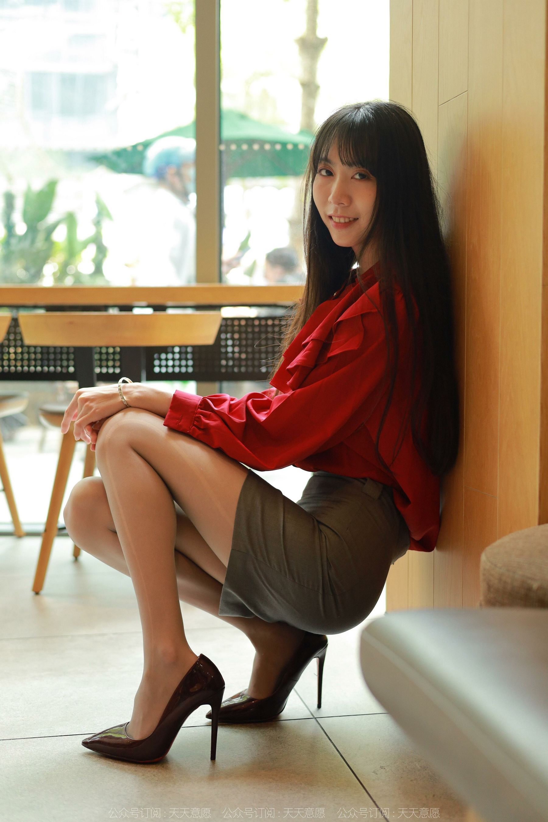 [IESS异思趣向] 团团 对面的美女同事