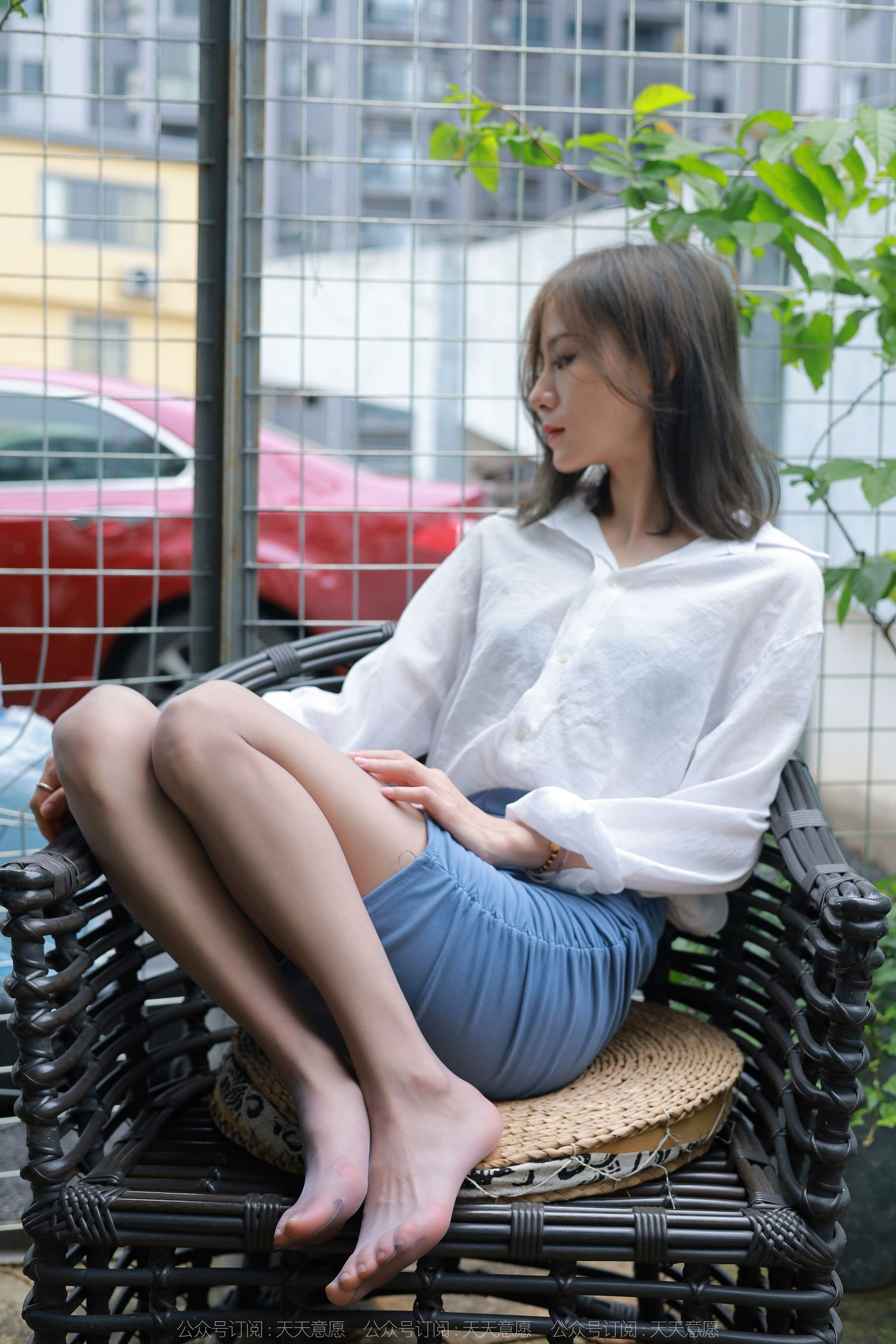 [IESS异思趣向] 小六 蓝鞋灰丝