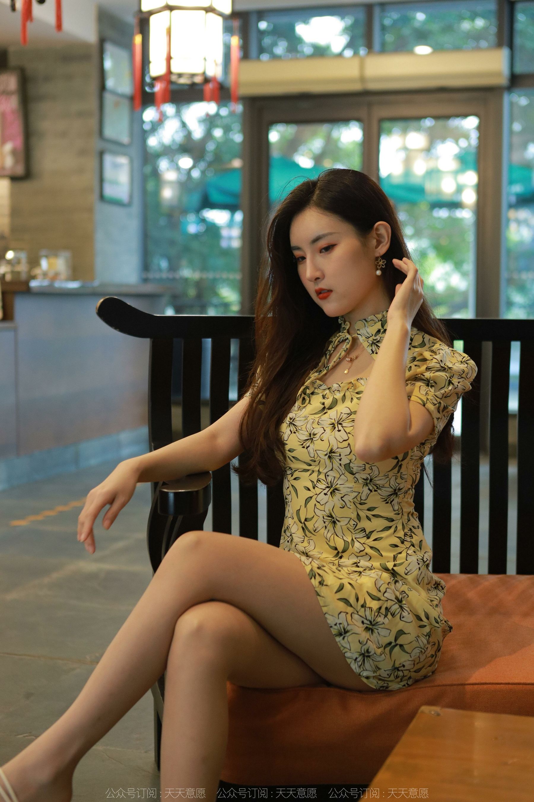 [IESS异思趣向] 小宝 长腿连衣裙