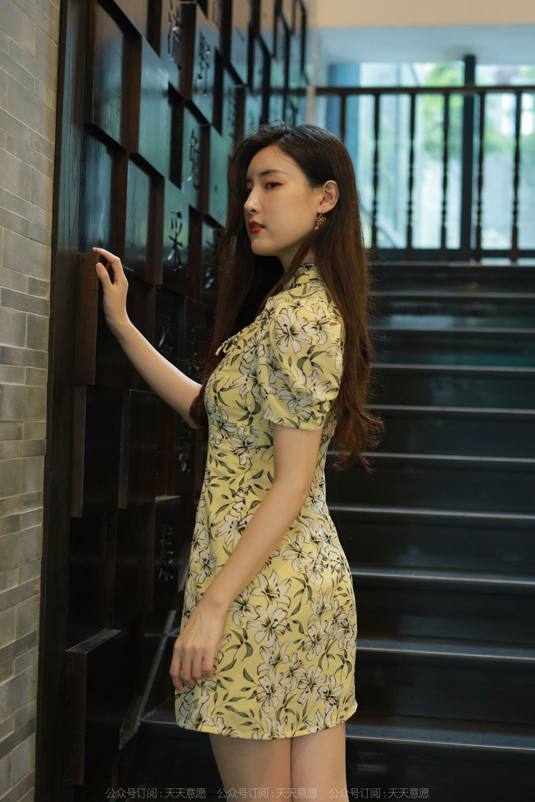 [IESS异思趣向] 小宝 长腿连衣裙