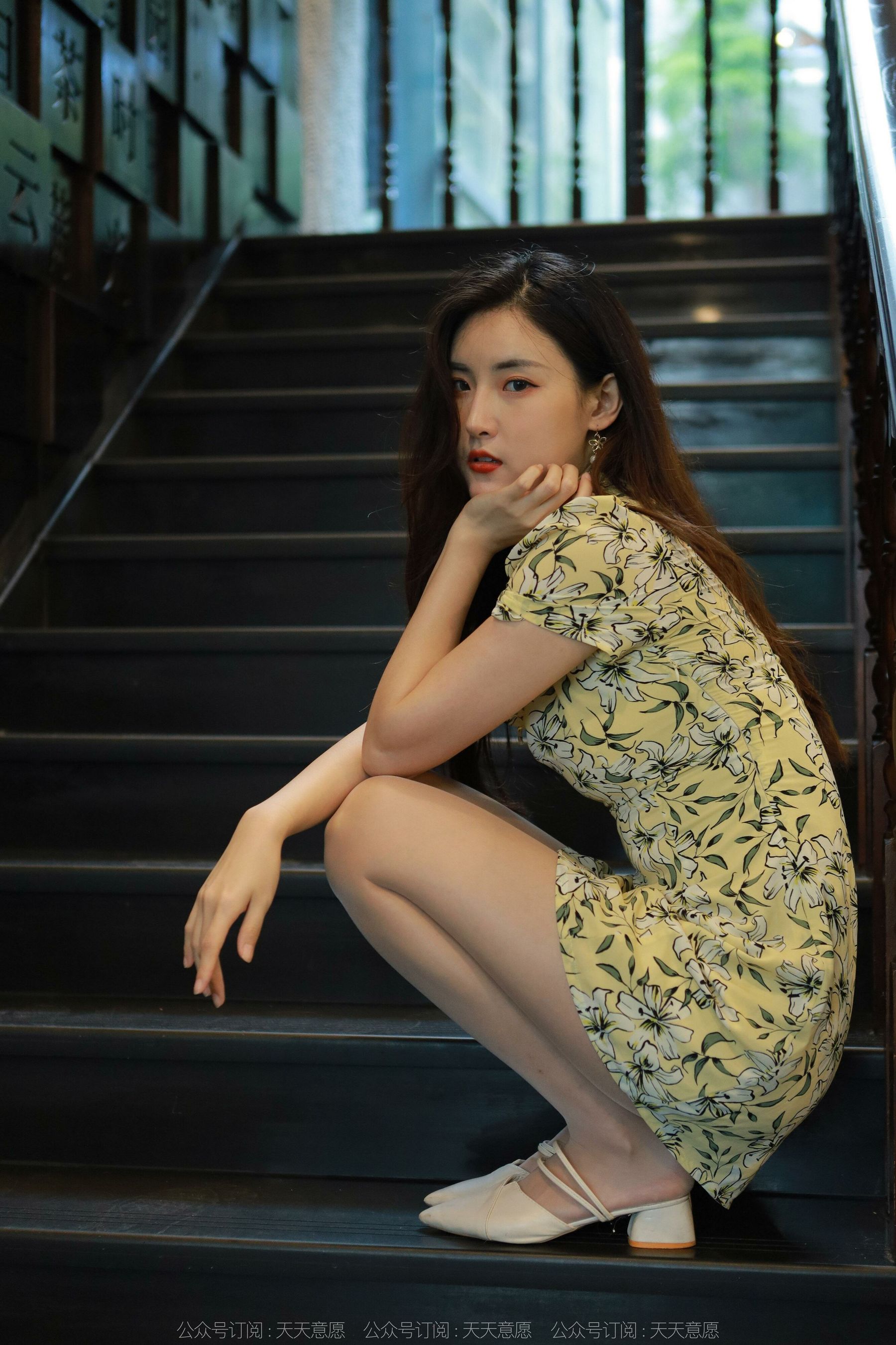 [IESS异思趣向] 小宝 长腿连衣裙