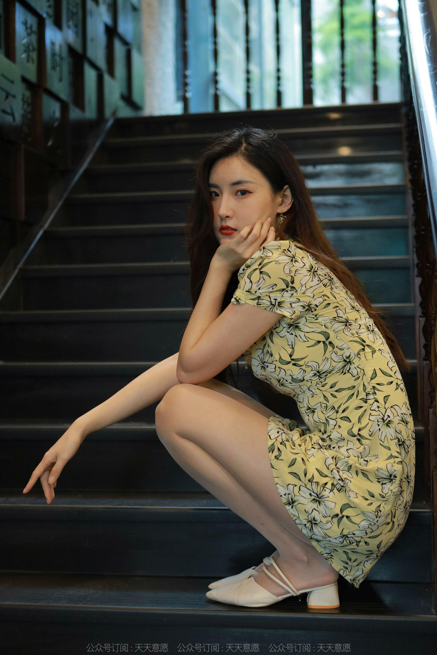 [IESS异思趣向] 小宝 长腿连衣裙
