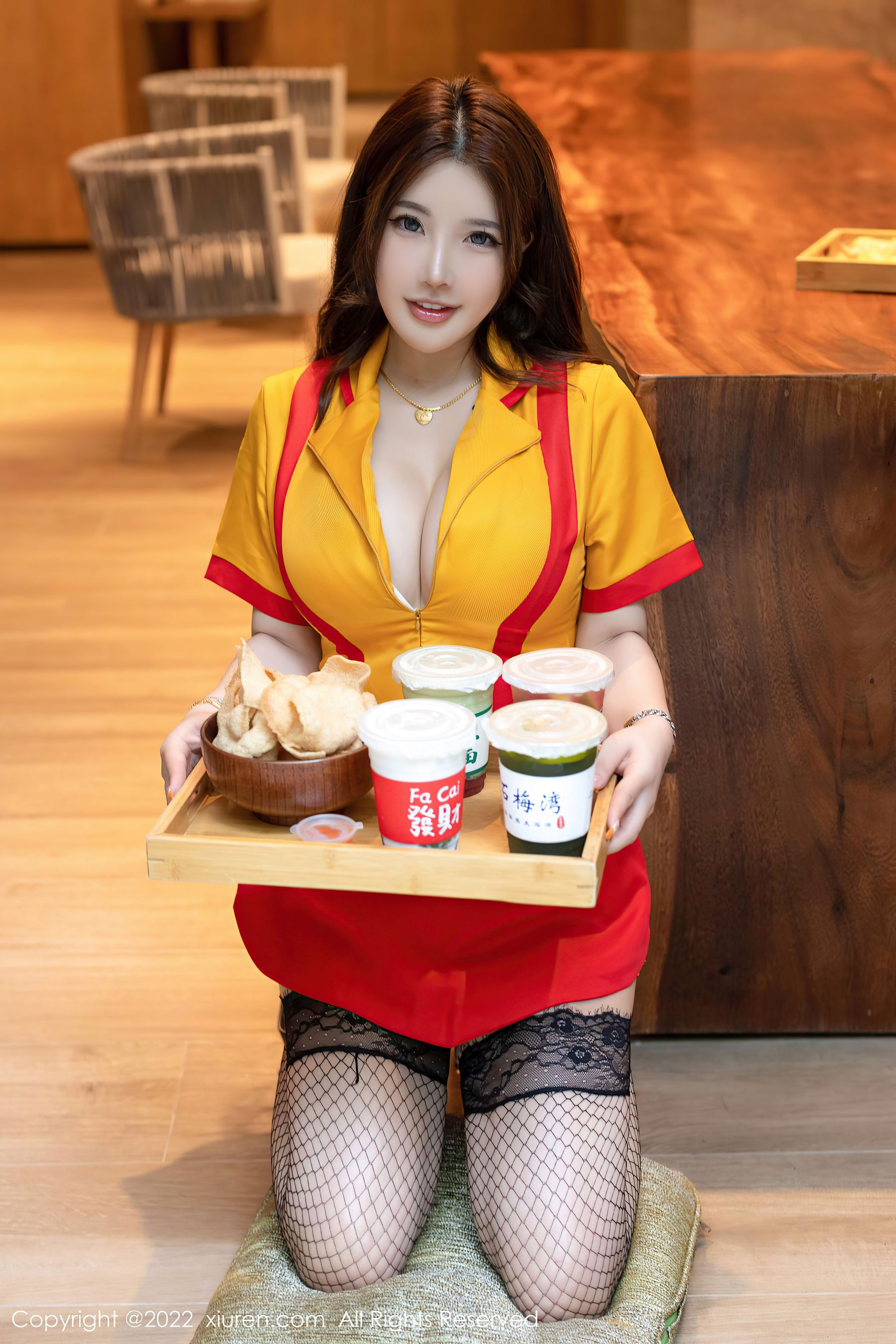 [秀人XiuRen] No.5509 小海臀Rena