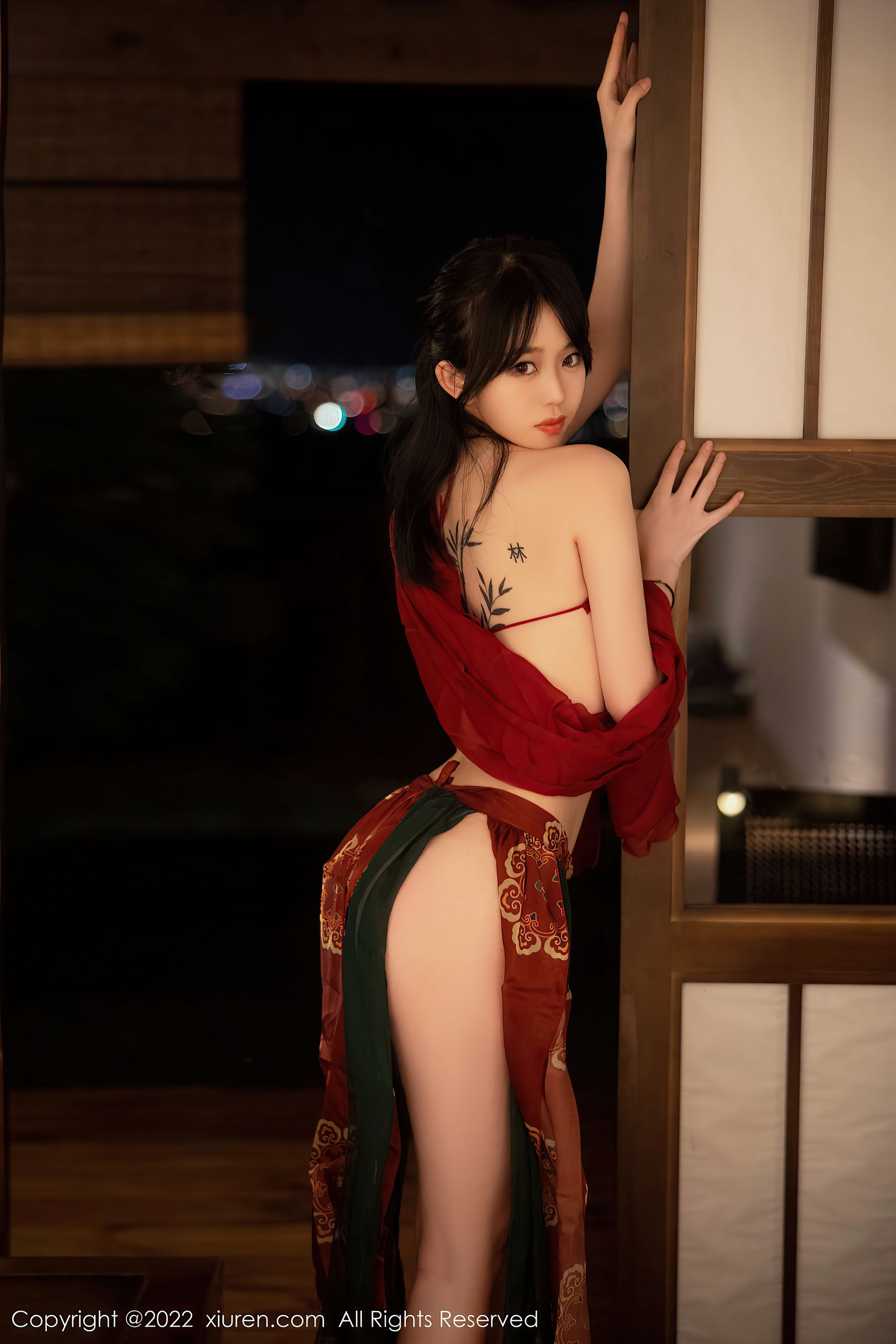 [秀人XiuRen] No.5527 奶瓶