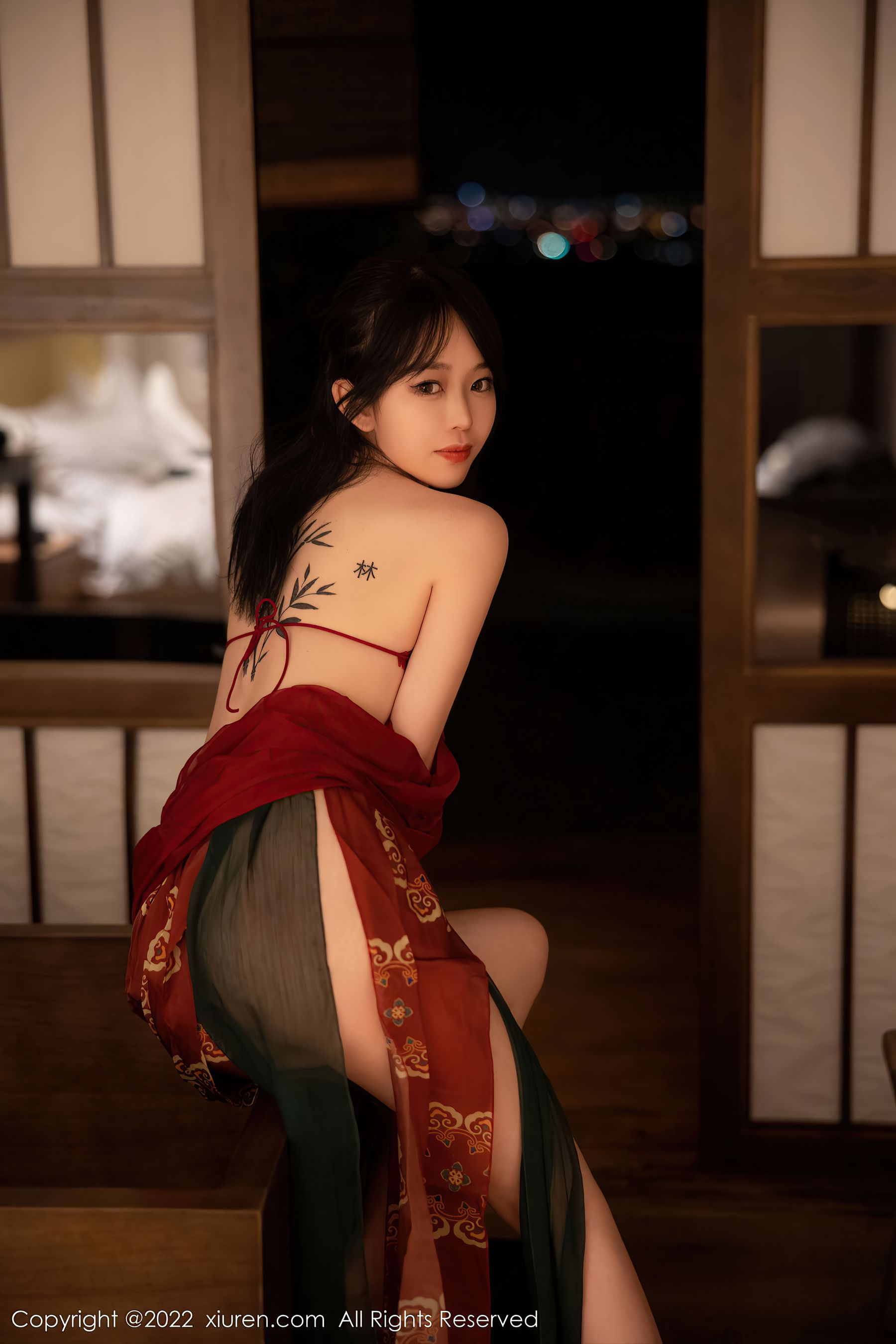 [秀人XiuRen] No.5527 奶瓶