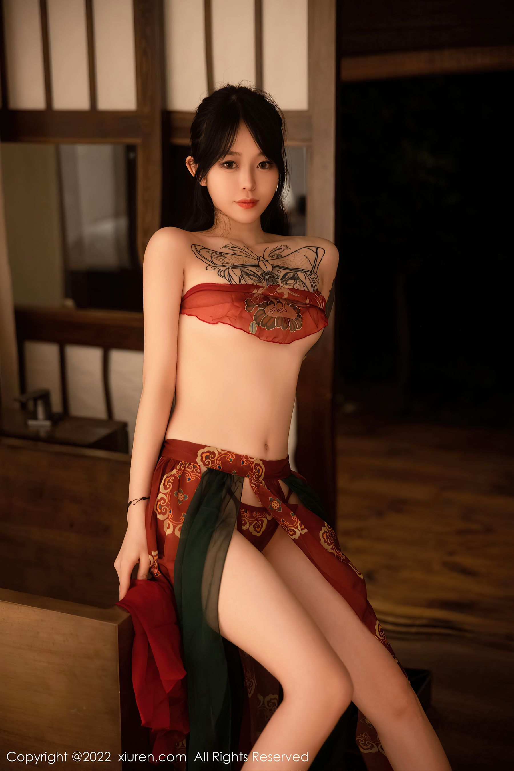 [秀人XiuRen] No.5527 奶瓶