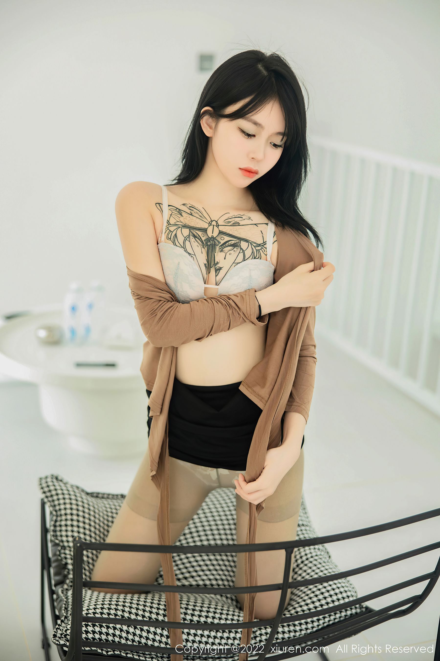 [秀人XiuRen] No.5587 奶瓶