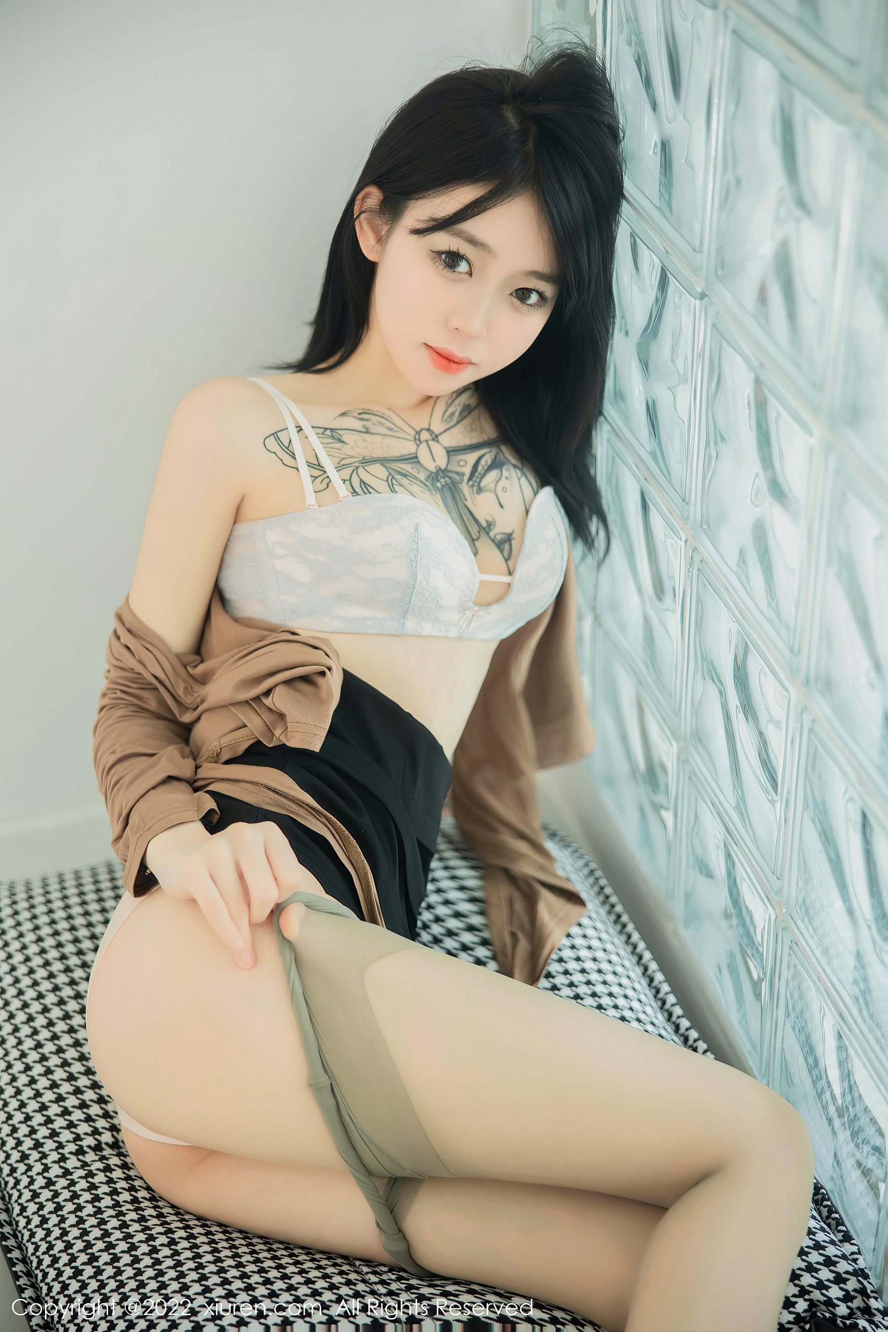 [秀人XiuRen] No.5587 奶瓶