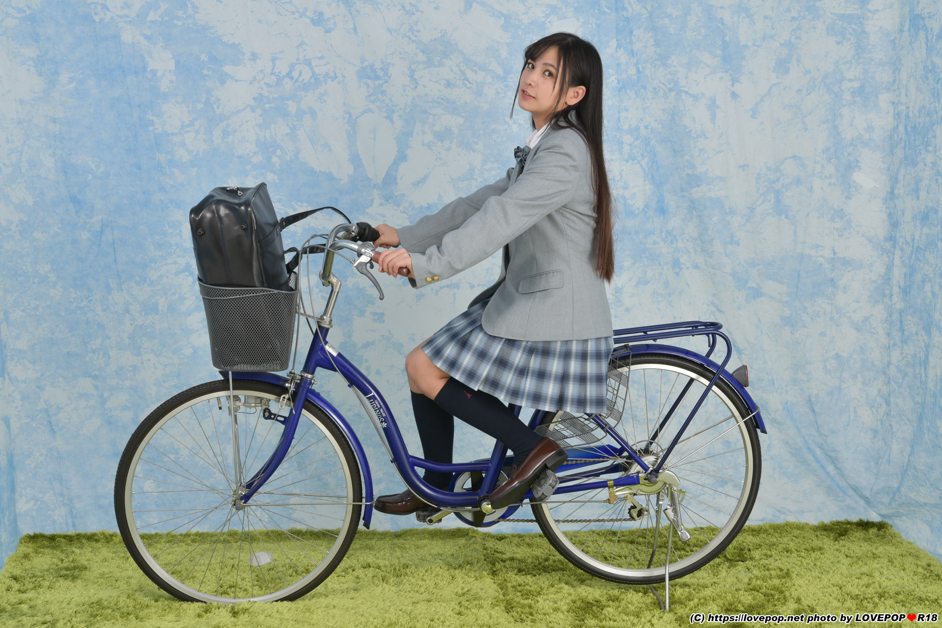 [LOVEPOP] Rin Miyazaki 宮崎リン Photoset 04