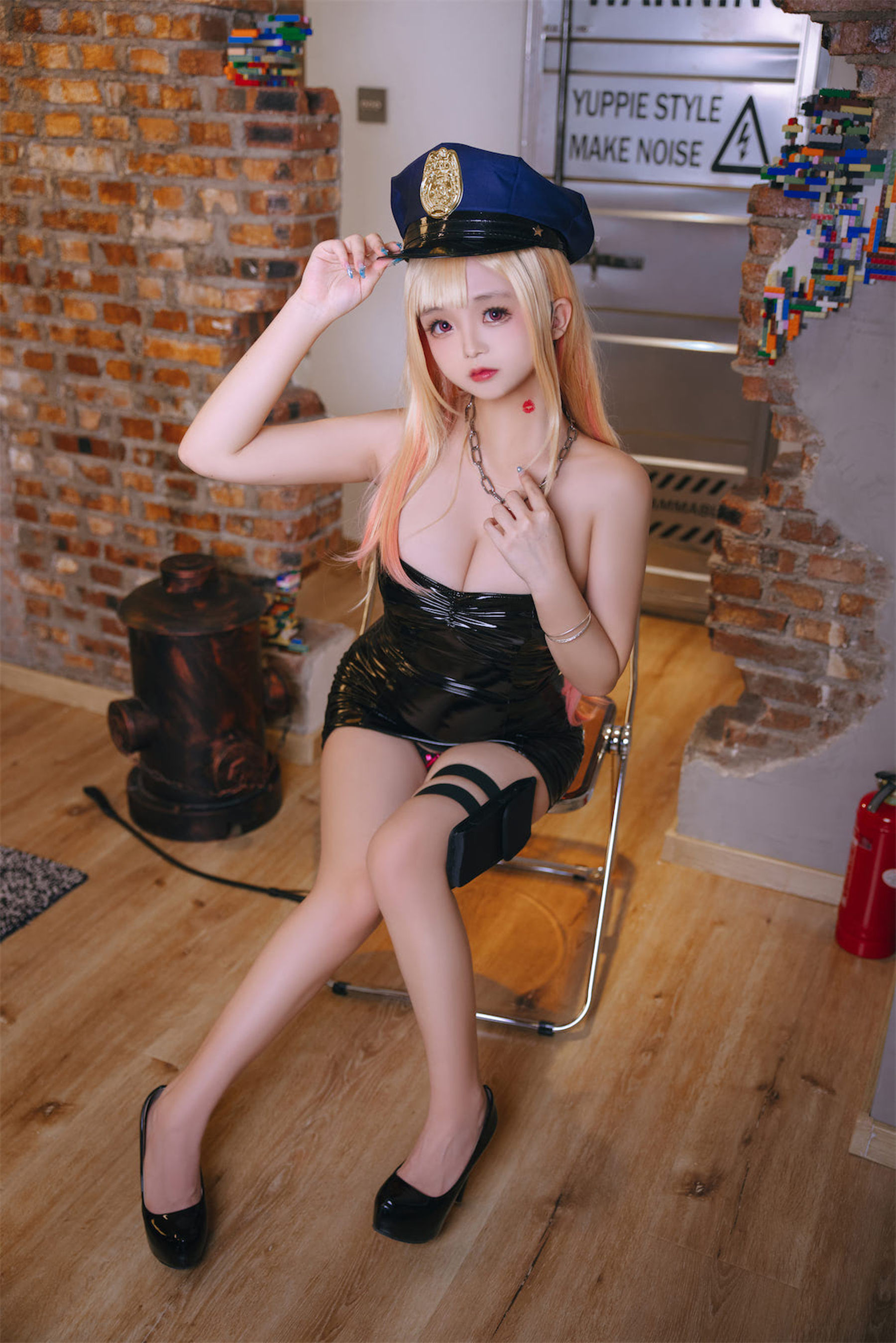 [福利COS] Cosplay日奈娇 - 喜多川海梦女警
