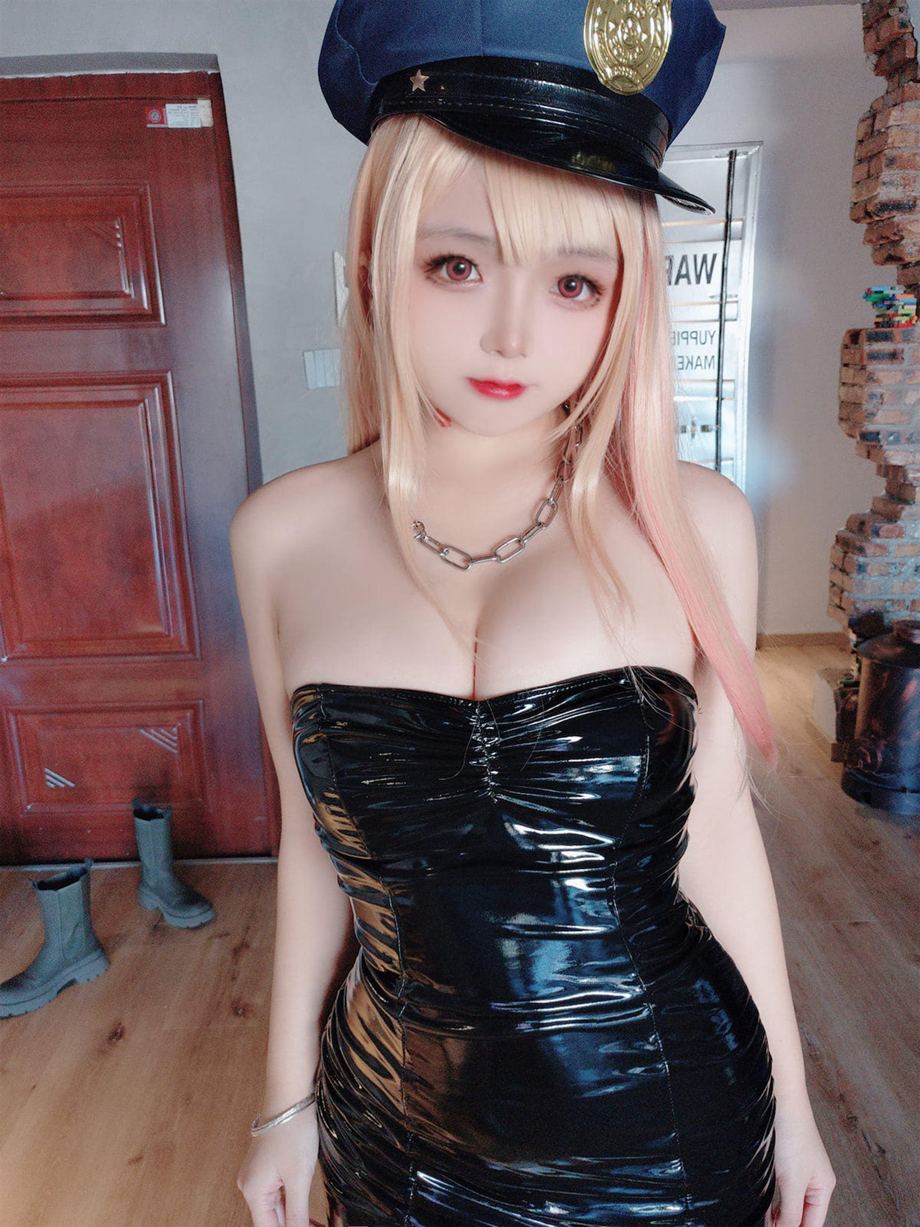 [福利COS] Cosplay日奈娇 - 喜多川海梦女警