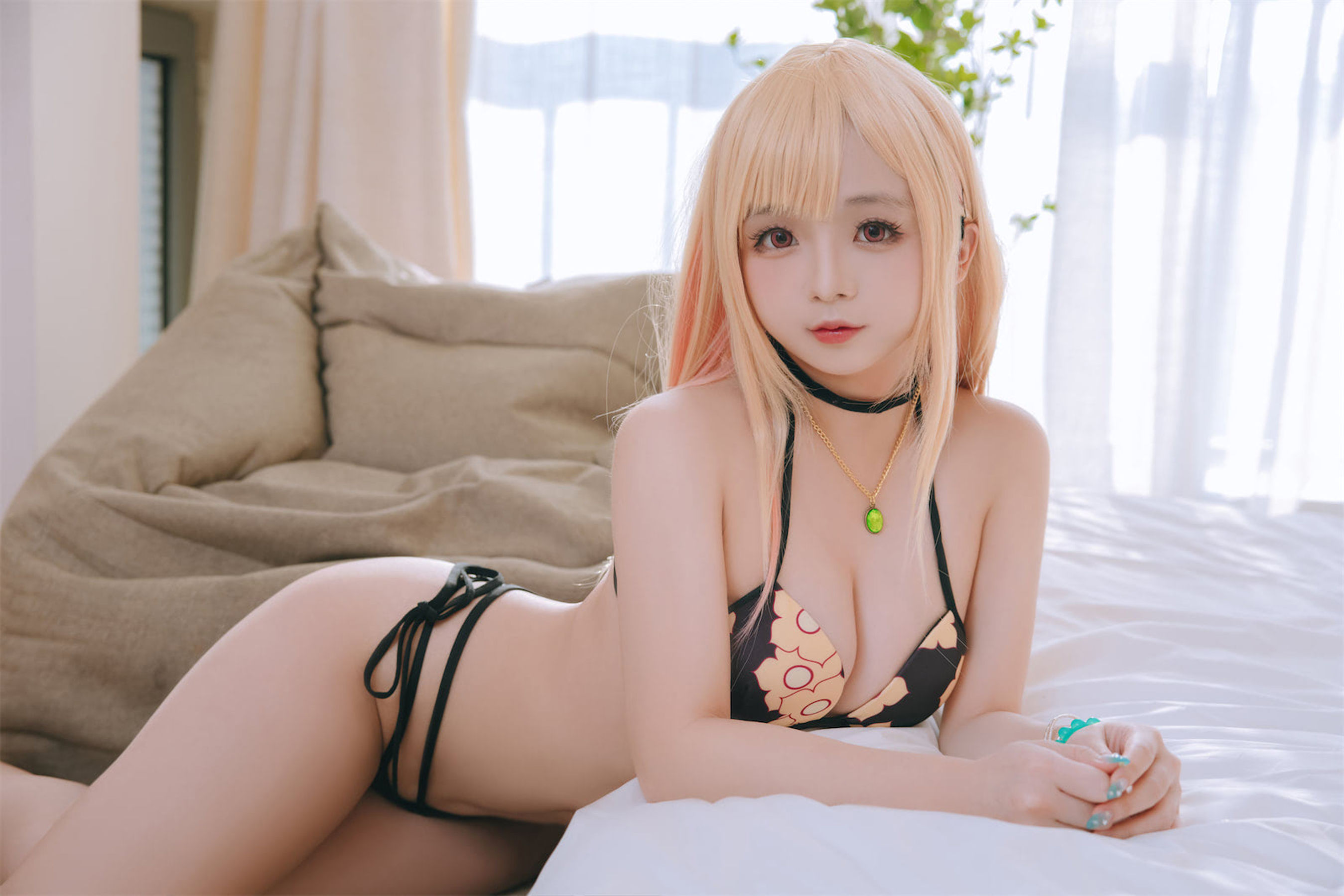 [福利COS] Cosplay日奈娇 - 更衣人偶喜多川海梦泳装