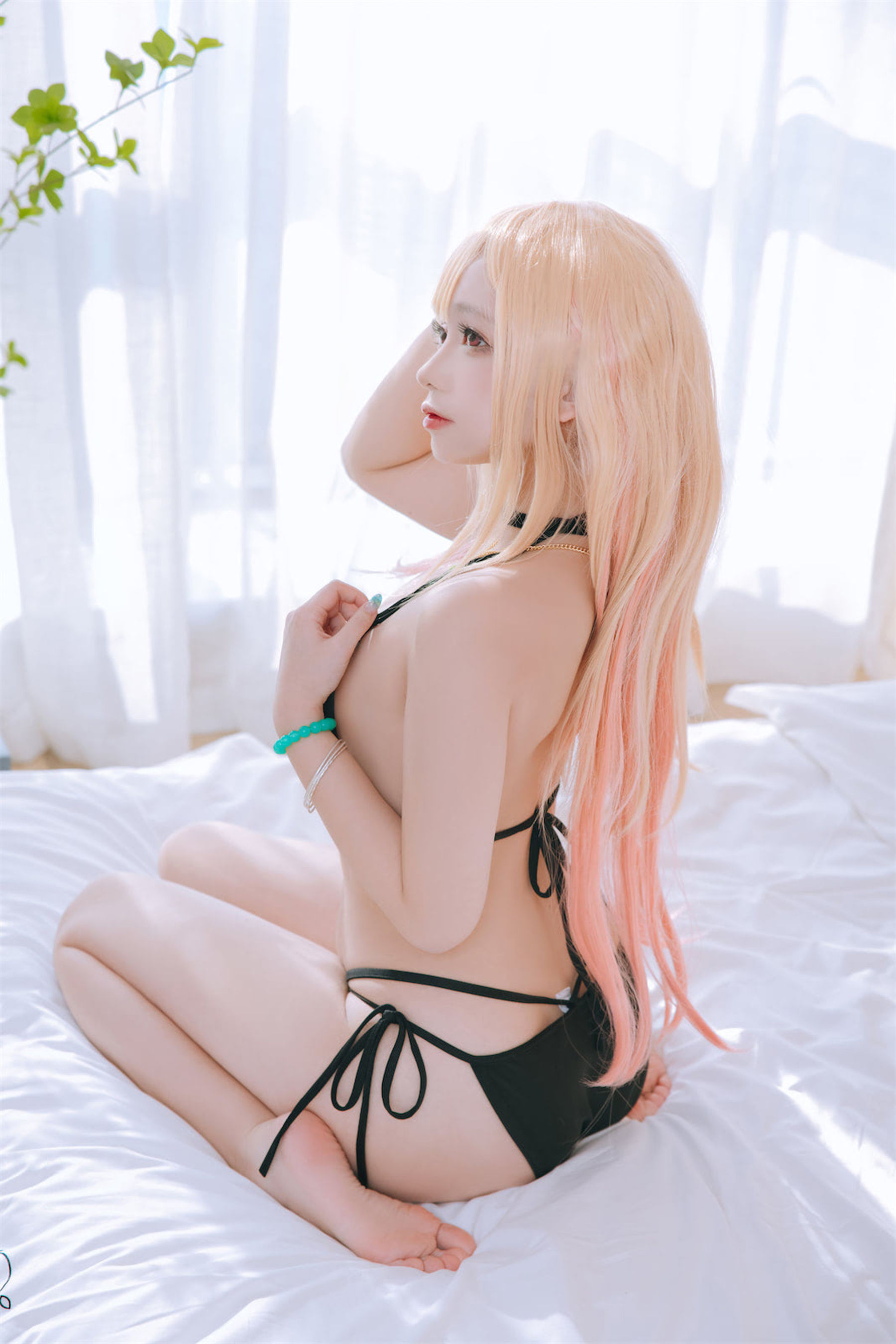 [福利COS] Cosplay日奈娇 - 更衣人偶喜多川海梦泳装