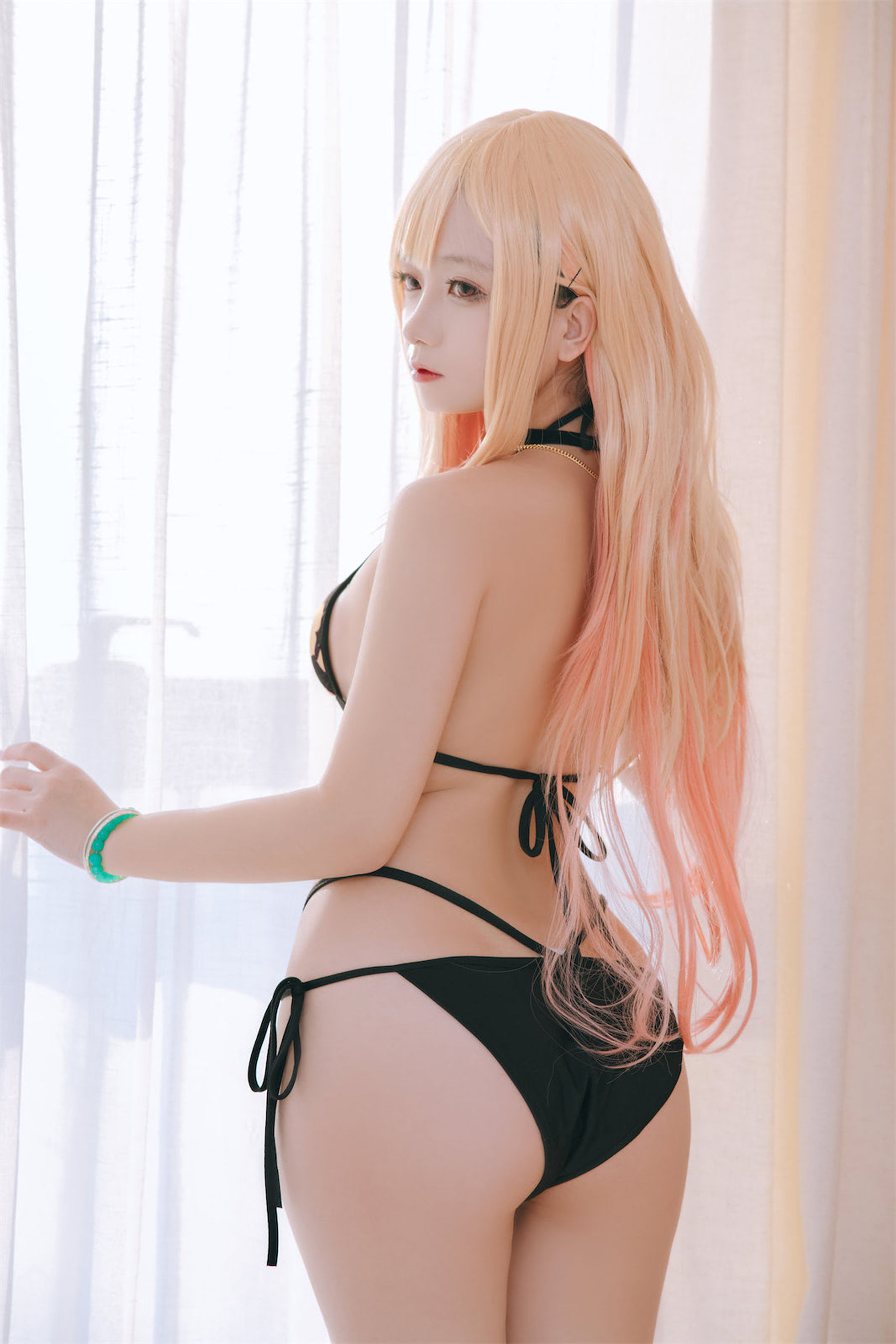 [福利COS] Cosplay日奈娇 - 更衣人偶喜多川海梦泳装