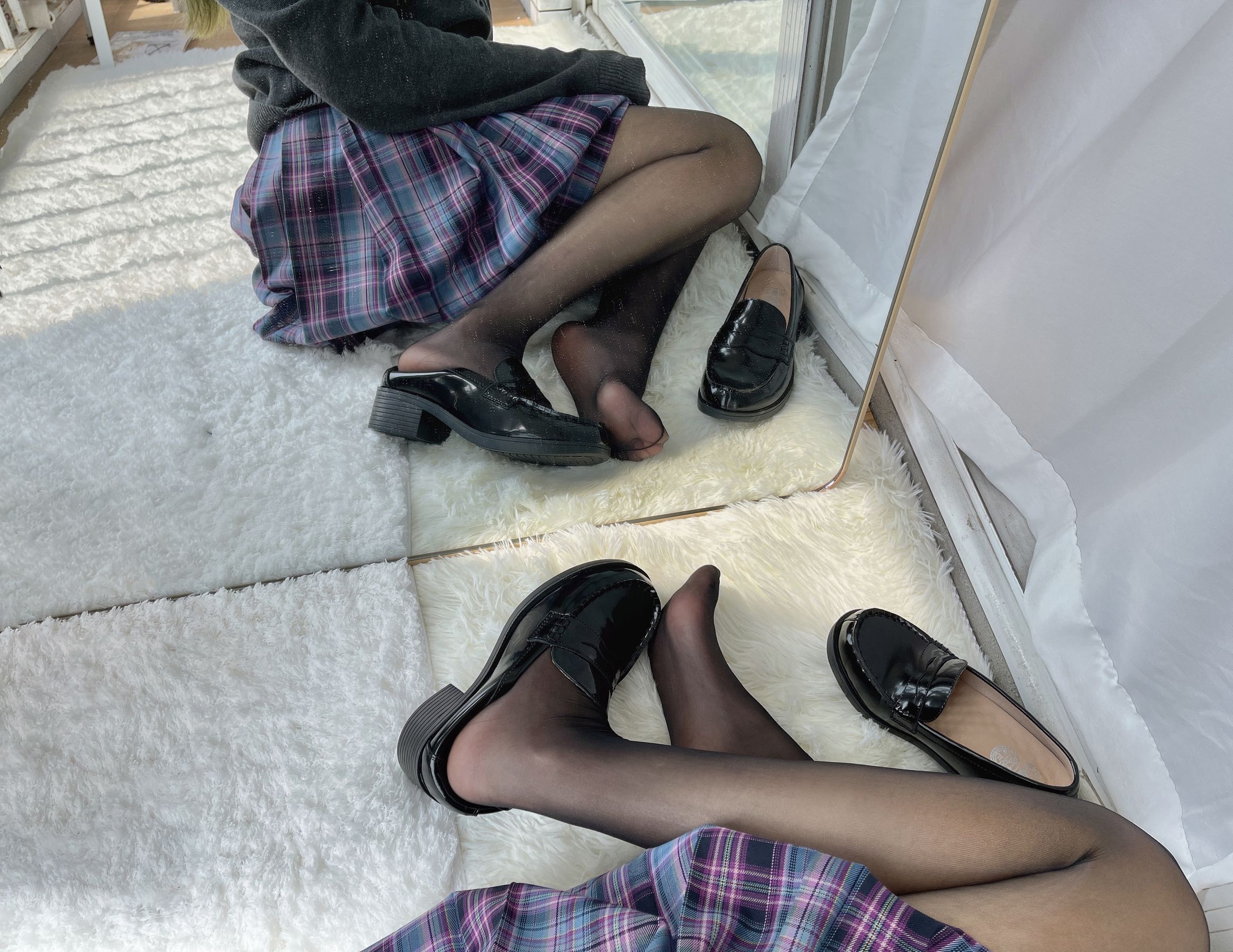 [福利COS] eloise软软 - JK黑丝