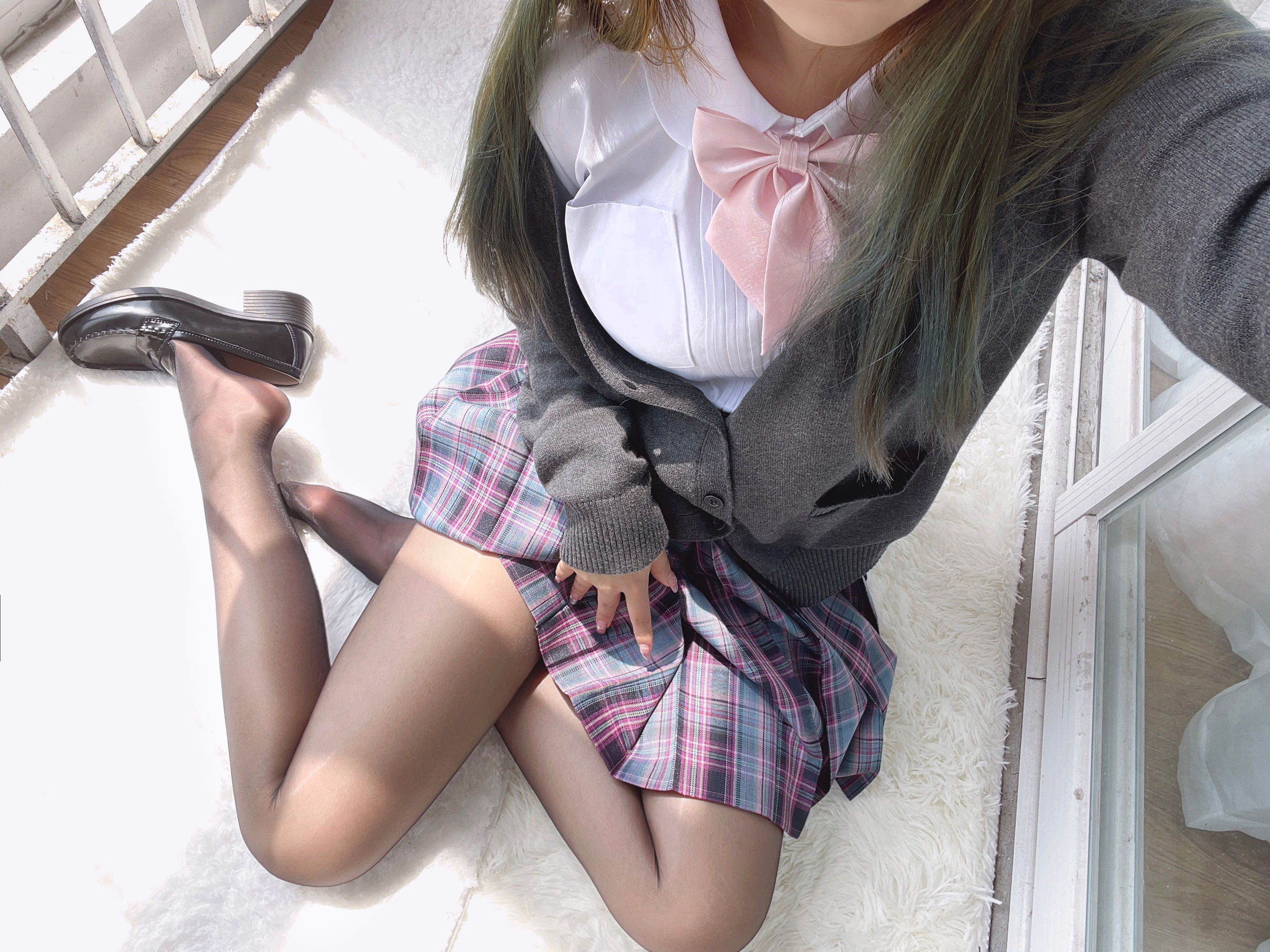 [福利COS] eloise软软 - JK黑丝