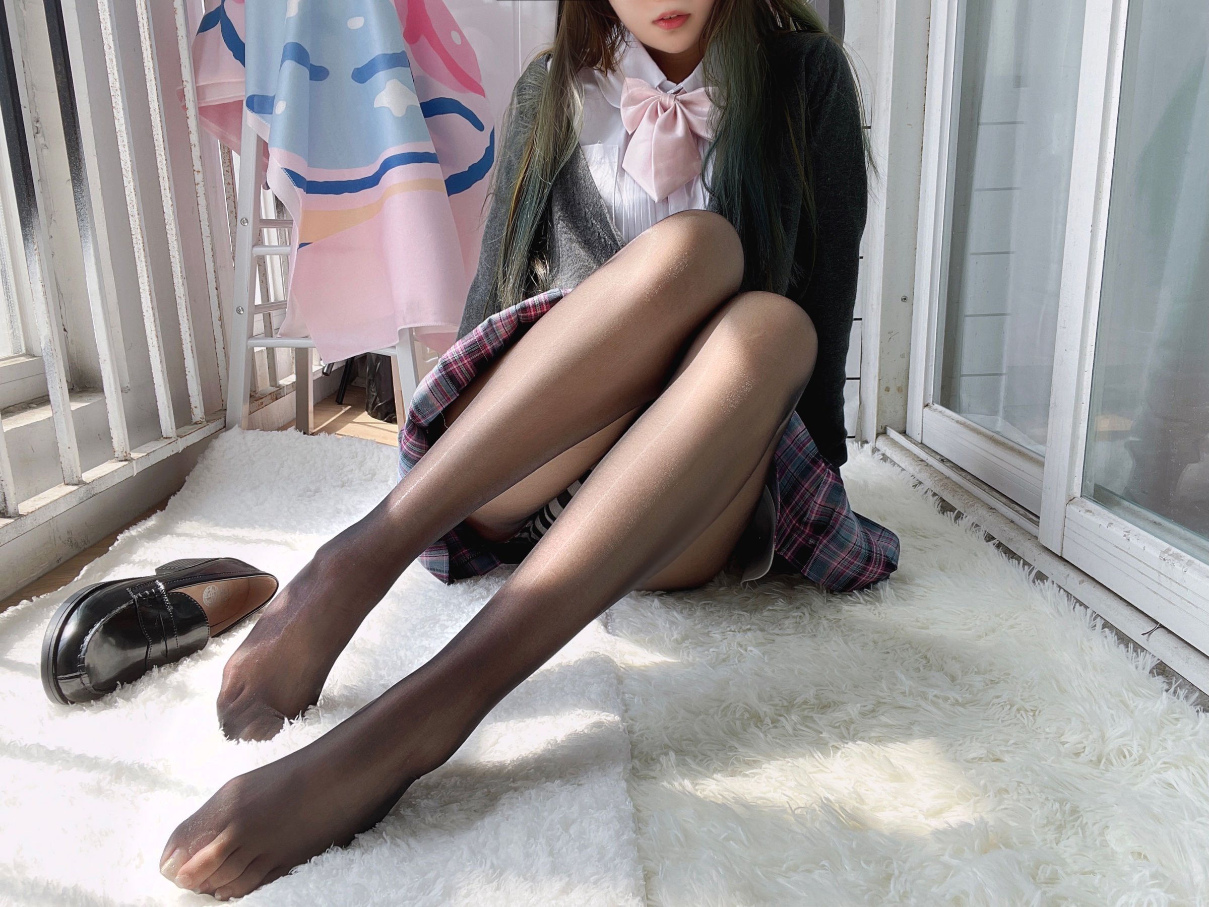 [福利COS] eloise软软 - JK黑丝