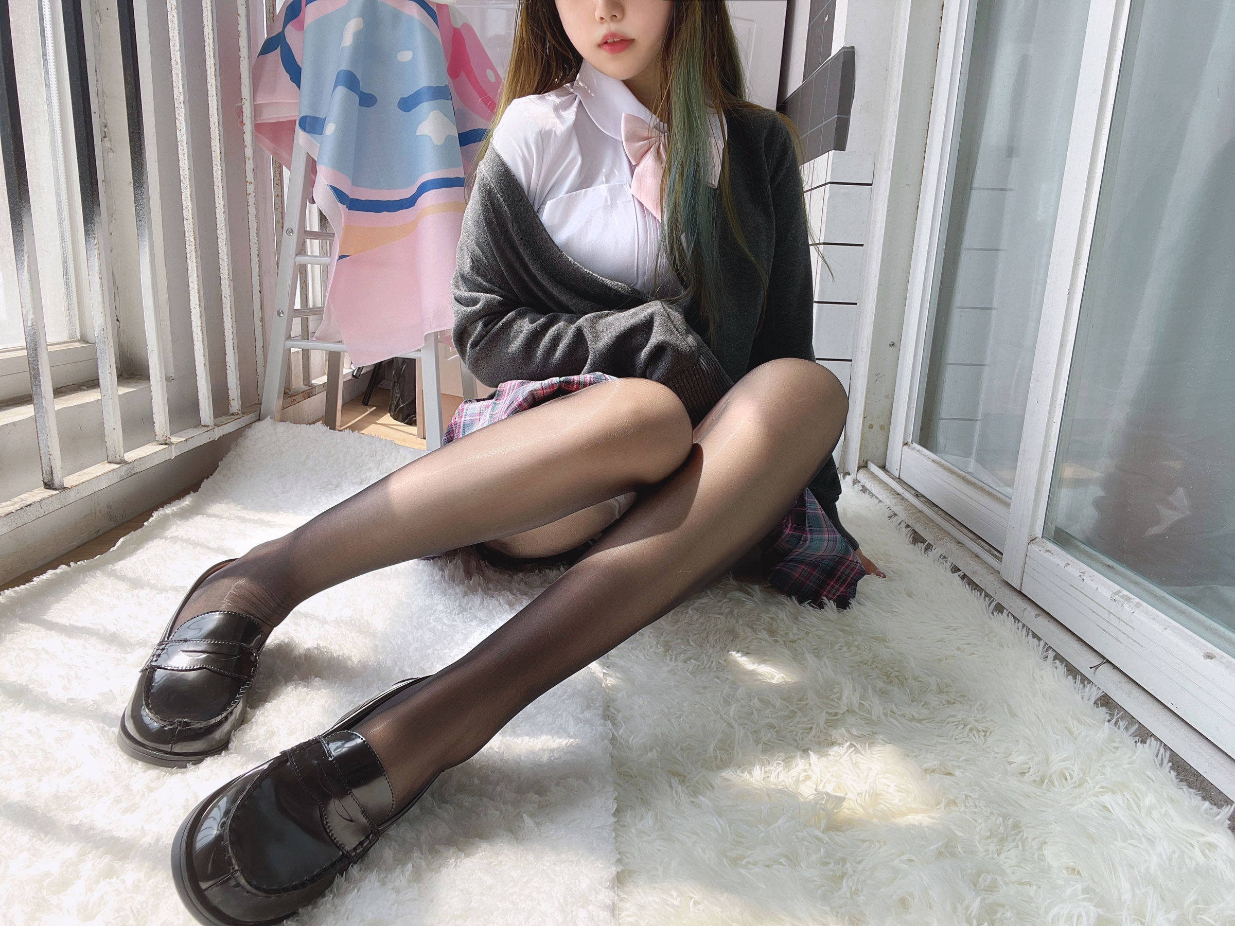 [福利COS] eloise软软 - JK黑丝